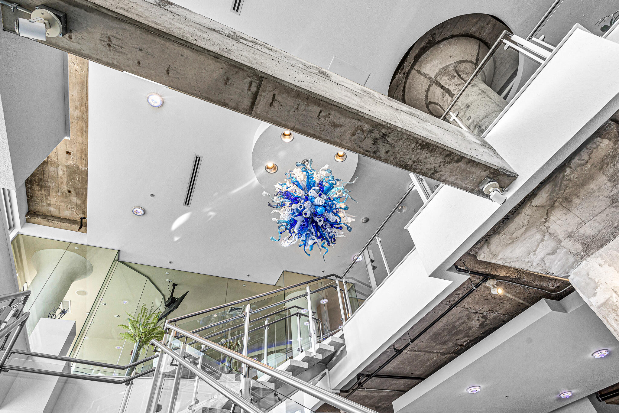 106 West Seeboth Street, Unit 813 Milwaukee, WI 53204 - Photo 38 of 48 The Point - Lobby