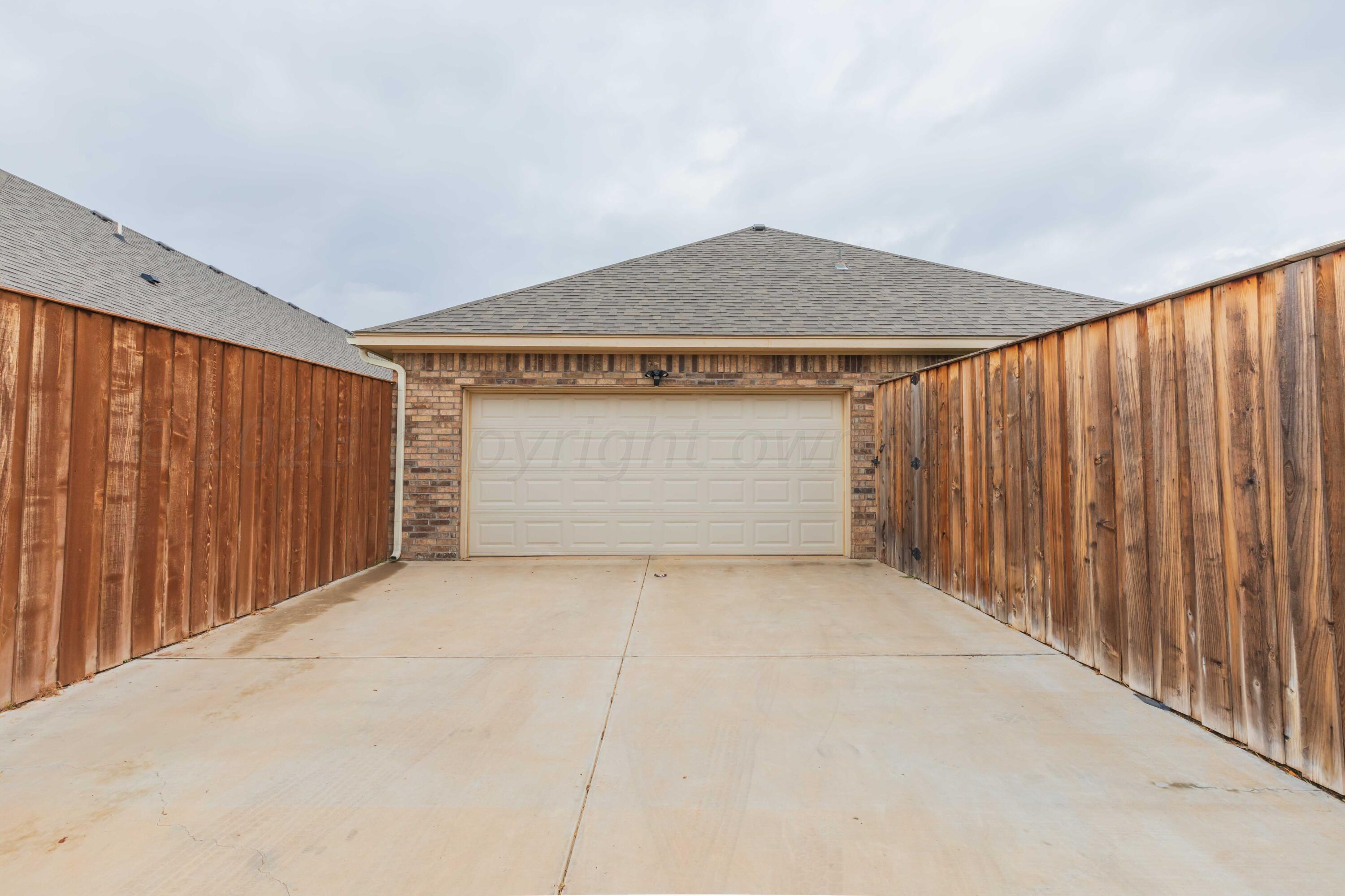 8907 Staten Island Amarillo, TX 79119 - Photo 51 of 51 GARAGE