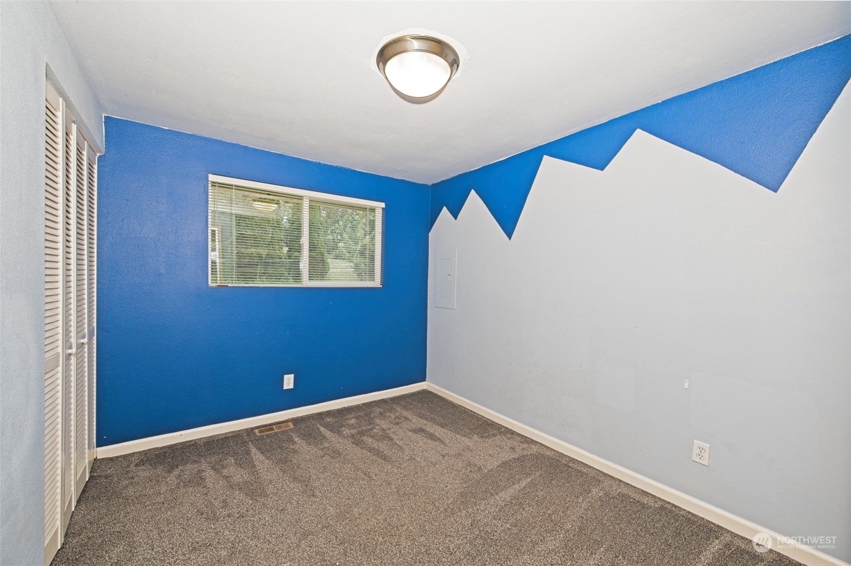 8121 Shoemaker Road Marysville, WA 98271 - Photo 18 of 20 a view of an empty room with a window