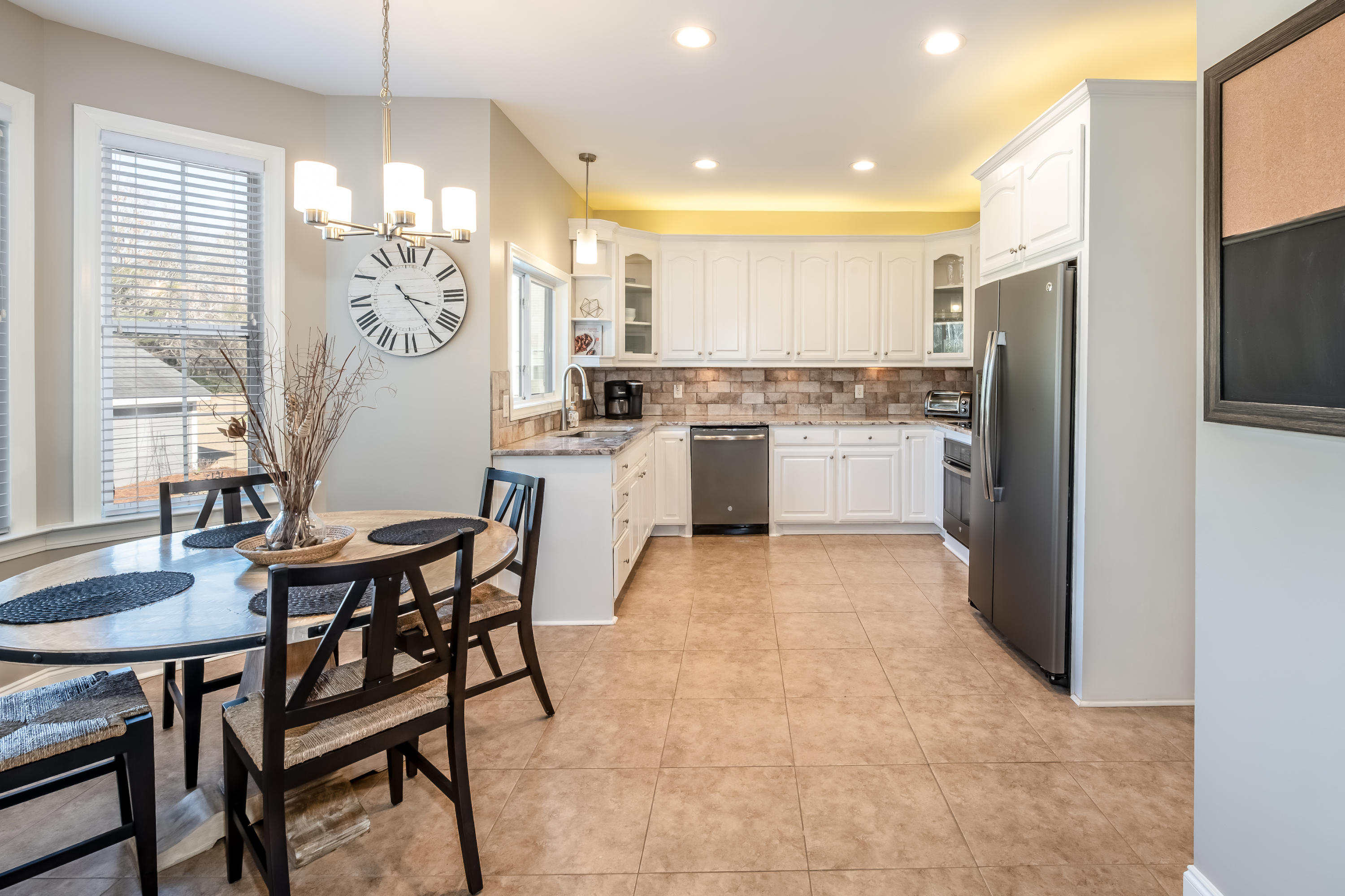 174 Columns Road Summerville, SC 29483 - Photo 22 of 69 174 Columns Rd Summerville SC 29483 kitc