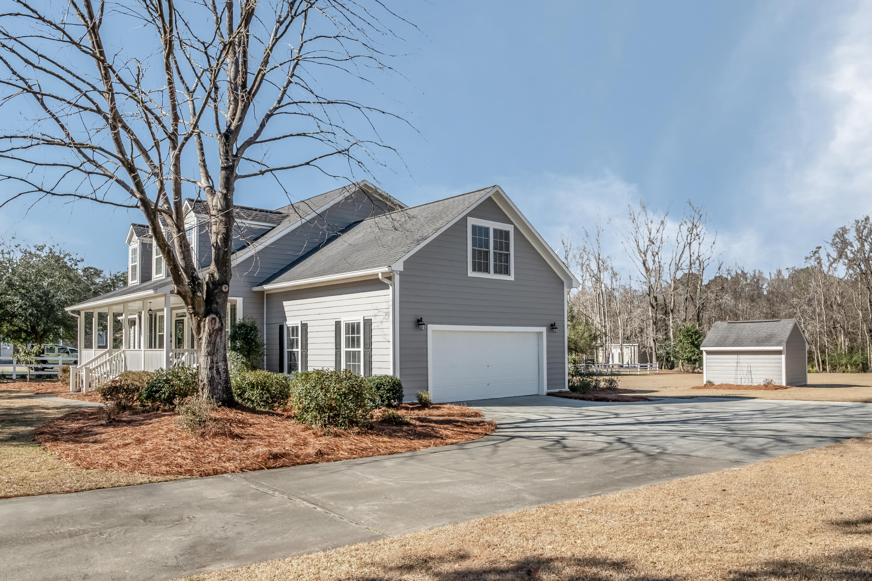 174 Columns Road Summerville, SC 29483 - Photo 6 of 69 174 Columns Rd Summerville SC 29483 gara