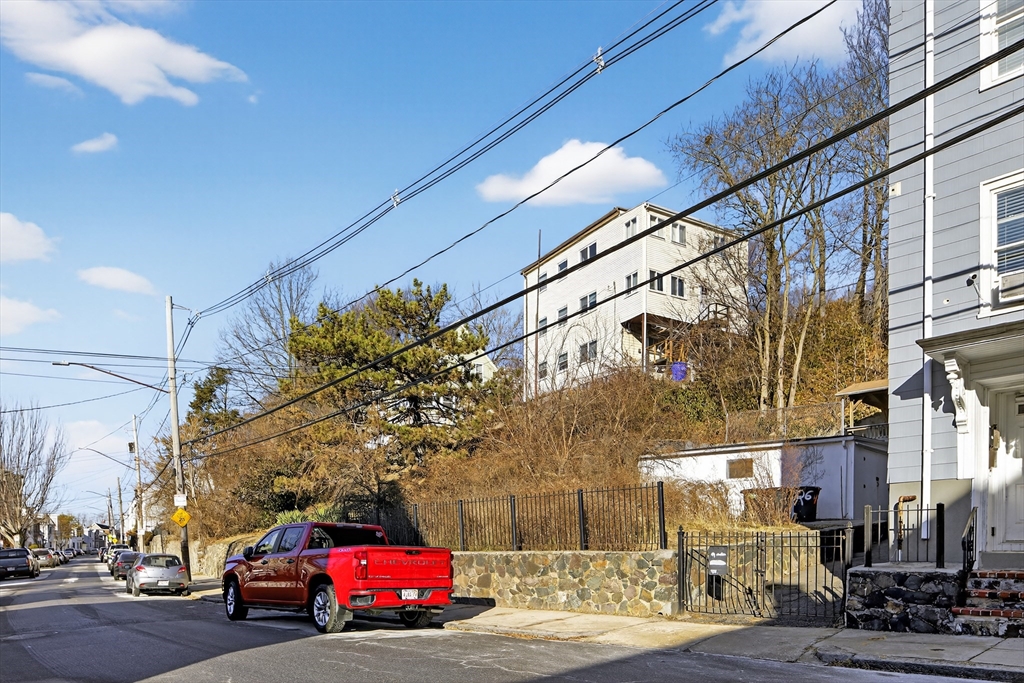 124 Leyden Street Boston, MA 02128 - Photo 4 of 4