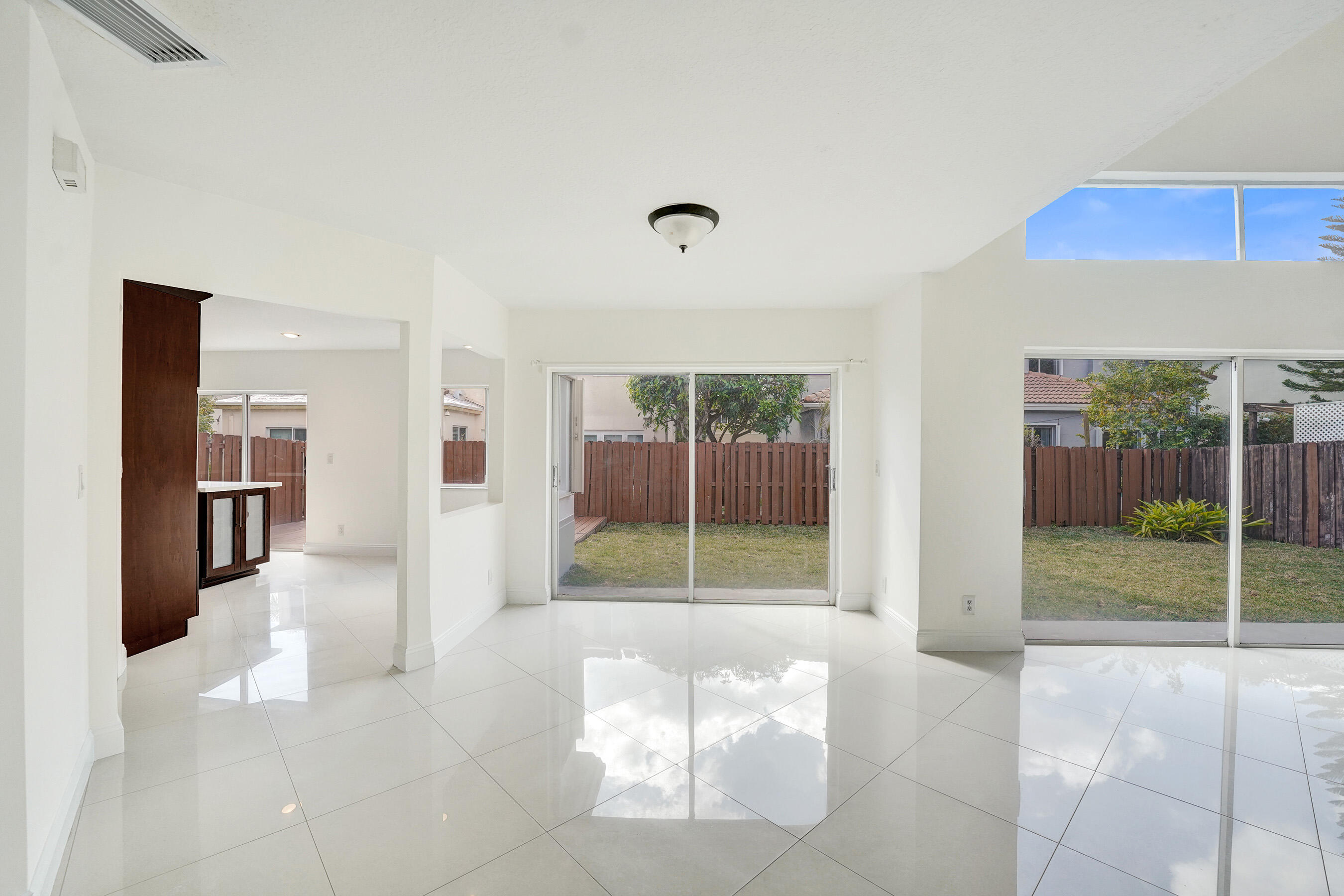 11208 Rhapsody Road Hollywood, FL 33026 - Photo 20 of 80 DSC02822