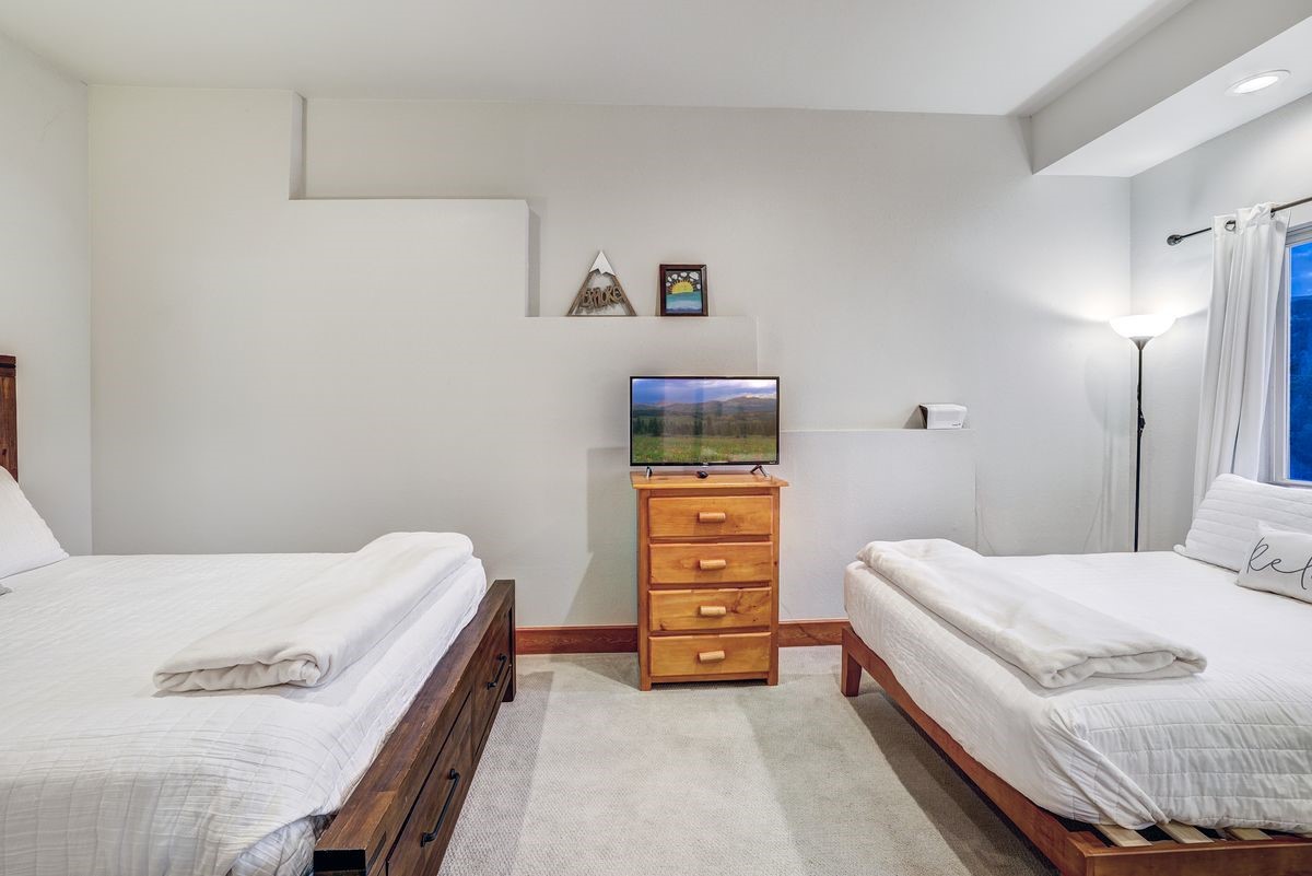 1095 Quartzville Road Alma, CO 80420 - Photo 34 of 48