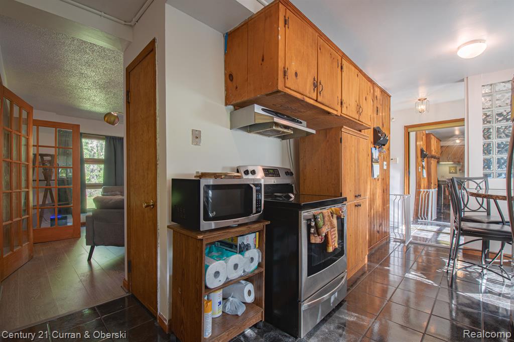 23725 Beech Road Southfield, MI 48033 - Photo 12 of 41