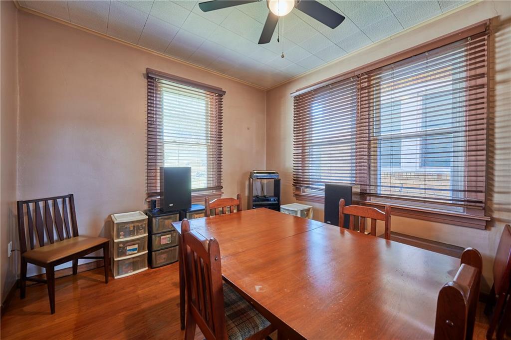 1816 Lenz Avenue Ambridge, PA 15003 - Photo 5 of 17 Room for hosting everyone in your dining room.