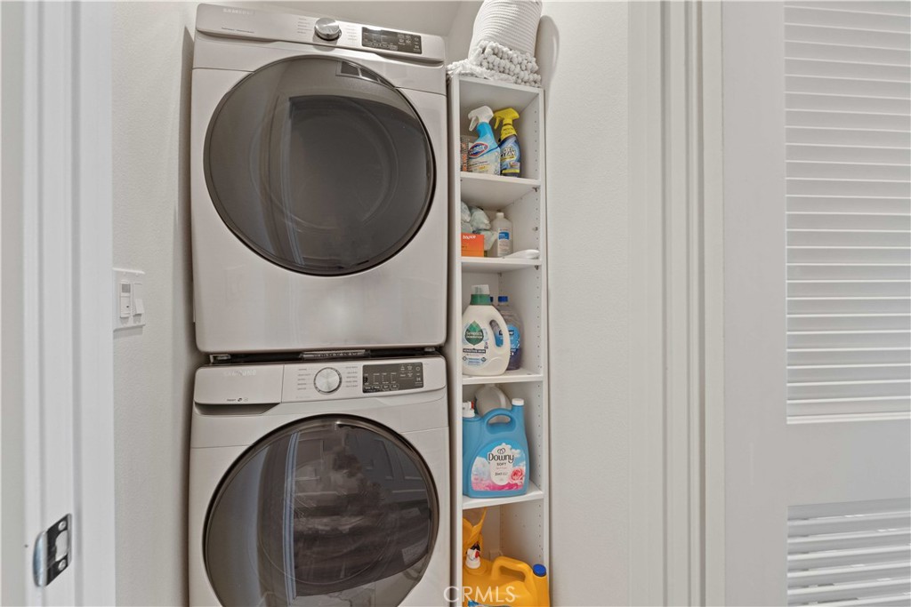 135 Alder Ridge Lake Forest, CA 92610 - Photo 28 of 30 a utility room with dryer and washer