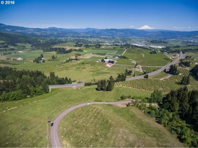 a view of a lake in middle of the town