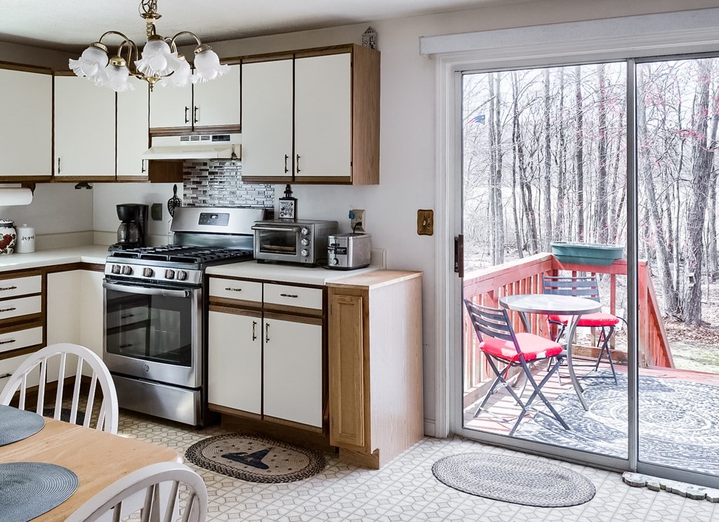 40 Vincent Circle Worcester, MA 01604 - Photo 6 of 14 Gallery Image 6