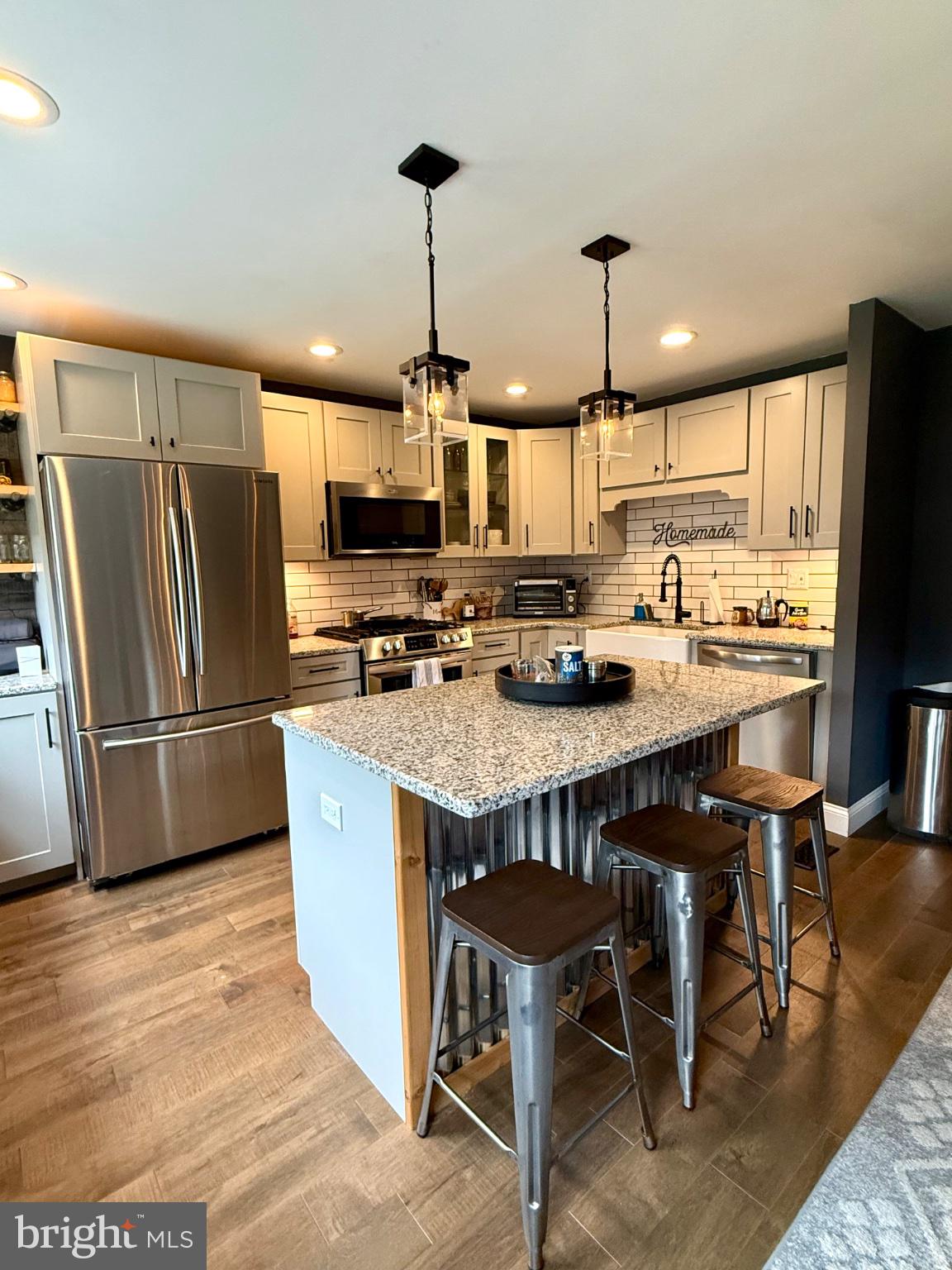 12820 Elnora Road Philadelphia, PA 19154 - Photo 11 of 31 Modern kitchen with stylish finishes.