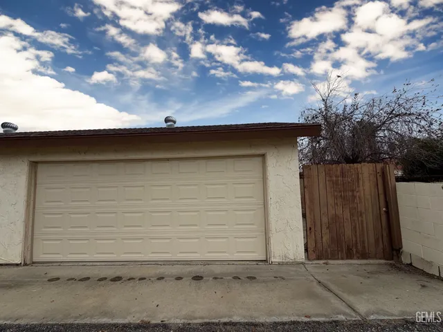 $240,000 | Undisclosed Address, Taft, CA 93268