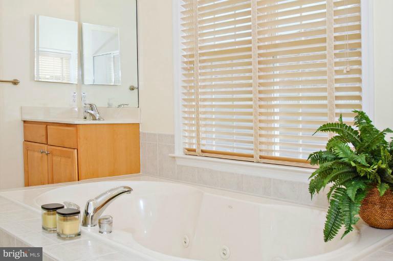 5209 East Joppa Road Perry Hall, MD 21128 - Photo 19 of 30 Bath (Master)