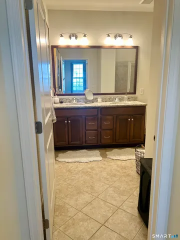 $3,250 | 414 Center Meadow Lane, Unit 414, Danbury, CT 06810