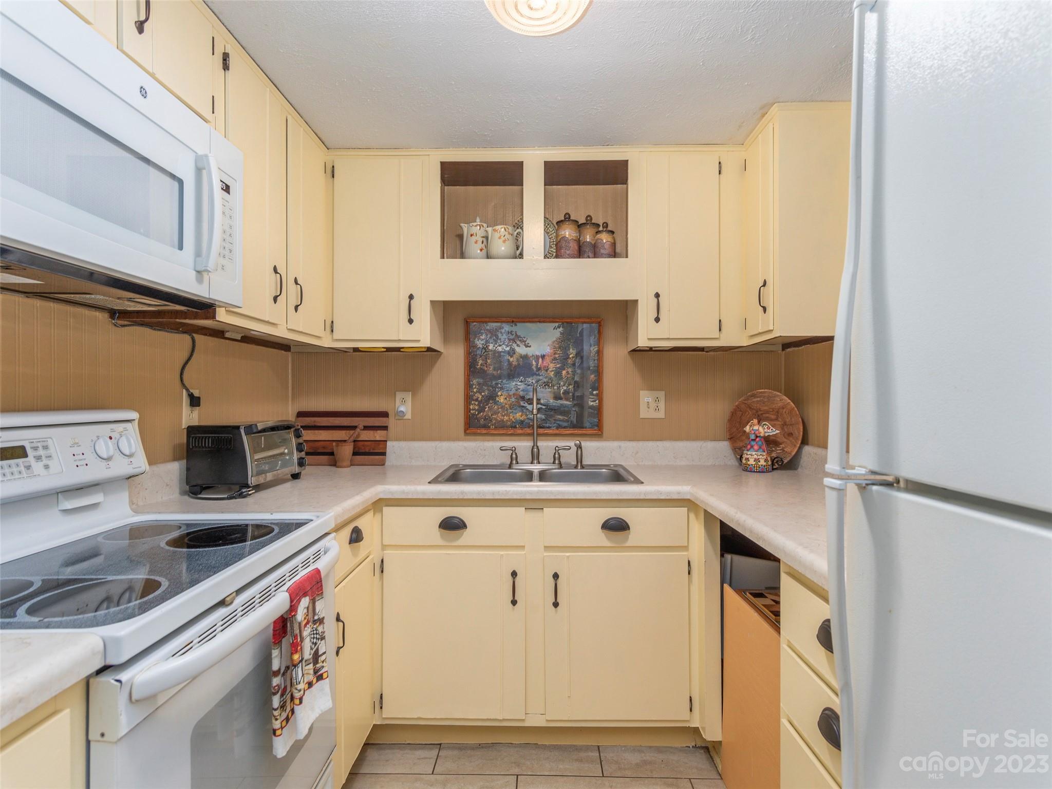 70 Ninevah Road Waynesville, NC 28786 - Photo 3 of 19 Gallery Image 3