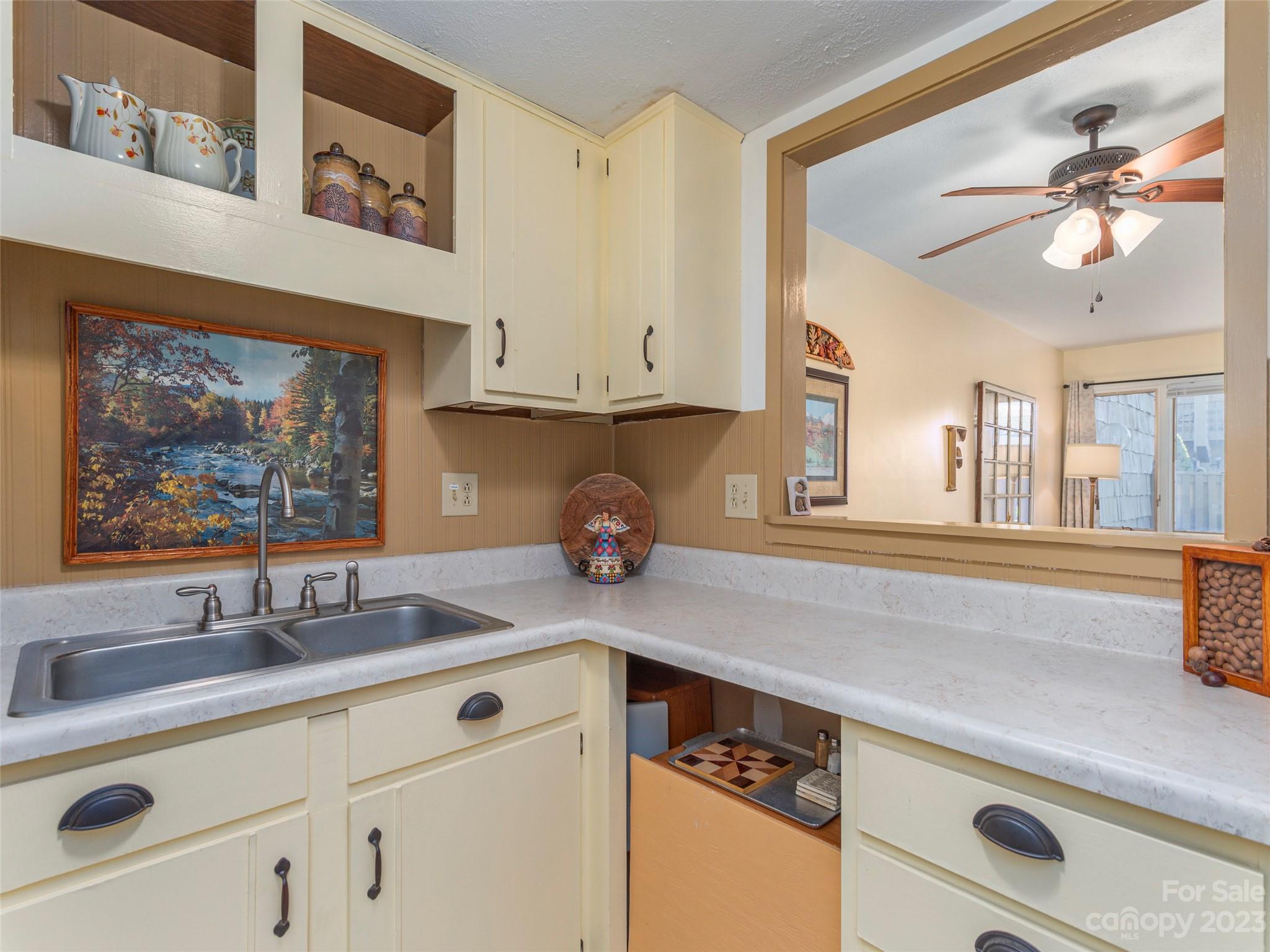 70 Ninevah Road Waynesville, NC 28786 - Photo 4 of 19 Gallery Image 4