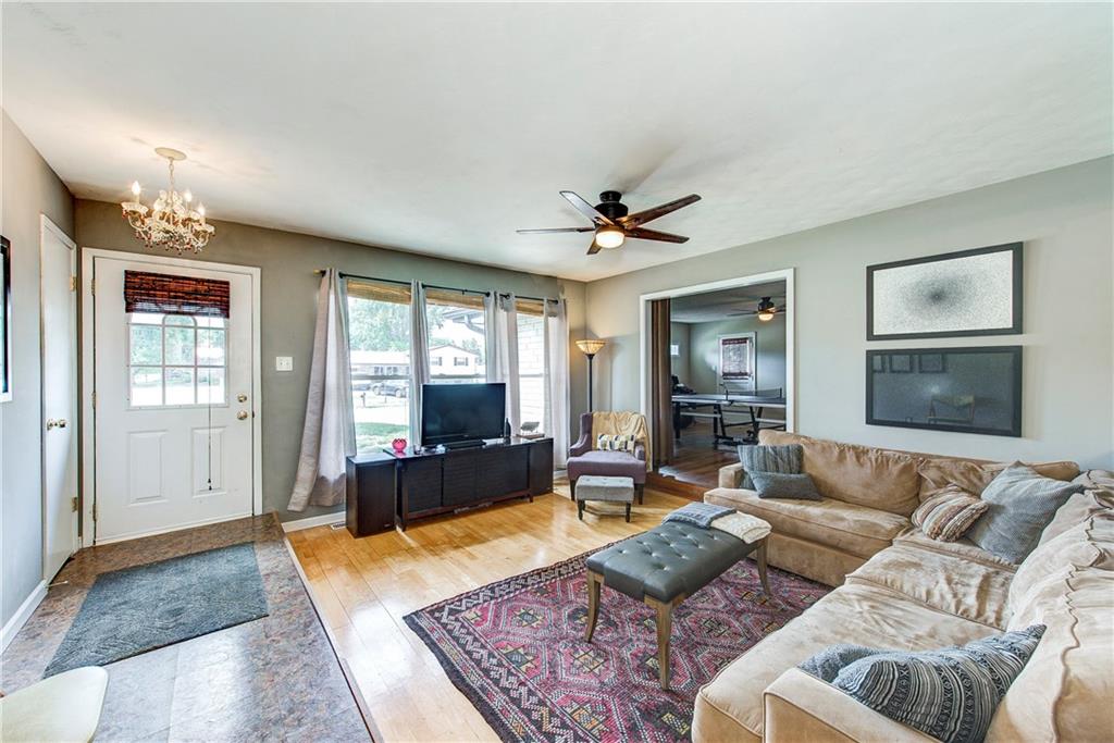 829 Coach Road Indianapolis, IN 46227 - Photo 3 of 28 Gallery Image 3
