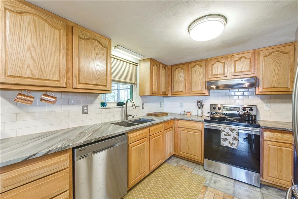 829 Coach Road Indianapolis, IN 46227 - Photo 7 of 28 Gallery Image 7