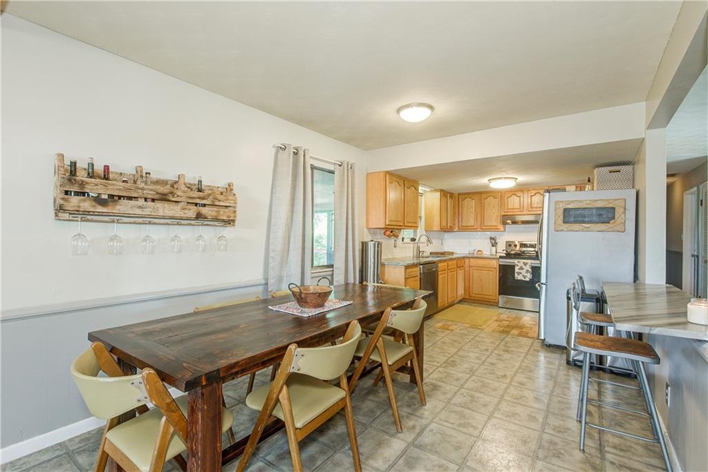 829 Coach Road Indianapolis, IN 46227 - Photo 8 of 28 Gallery Image 8