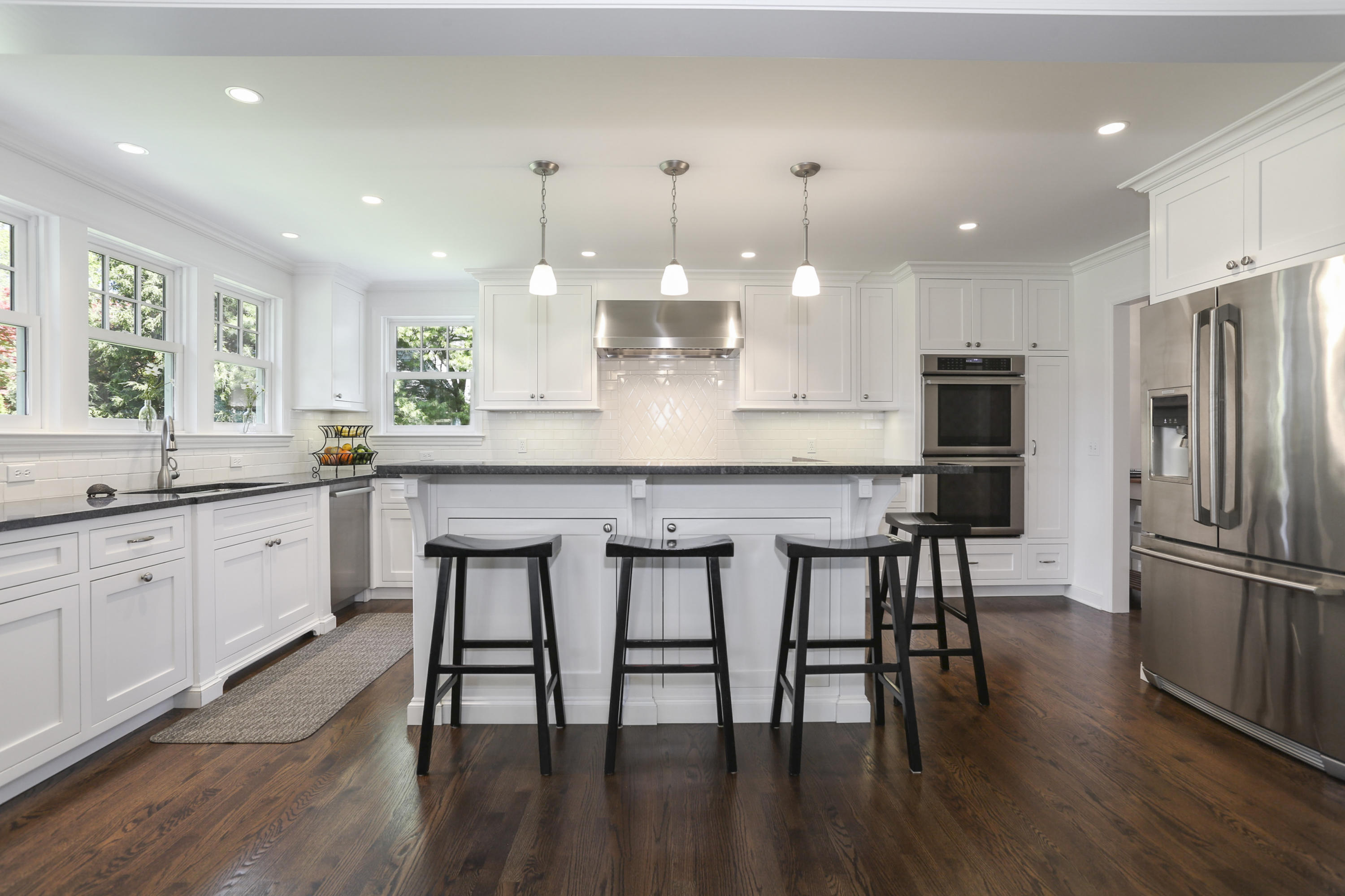 27 Brooks Road New Canaan, CT 06840 - Photo 15 of 40 014-photo-kitchen-8286143