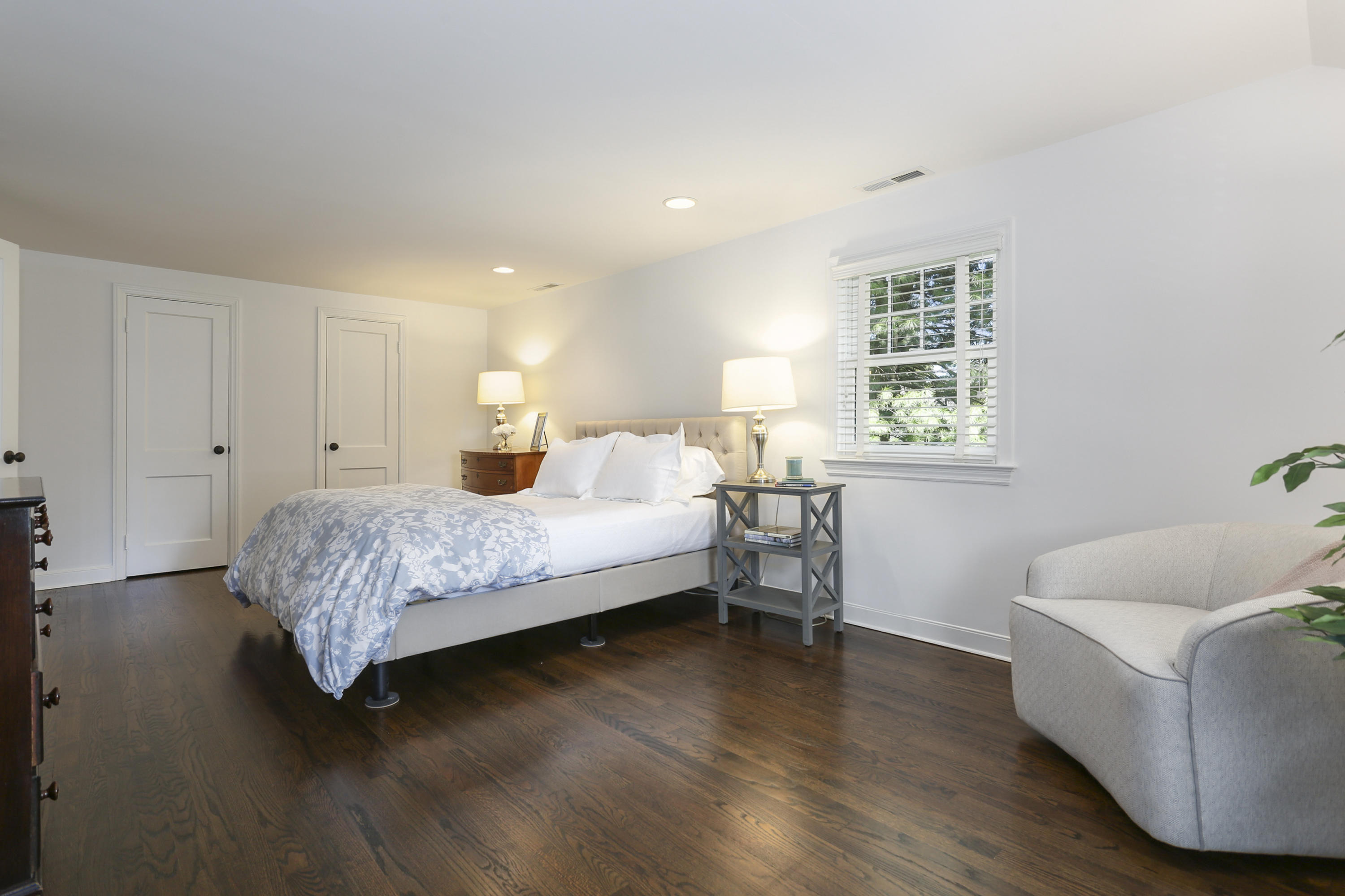 27 Brooks Road New Canaan, CT 06840 - Photo 27 of 40 026-photo-master-bedroom-8286121