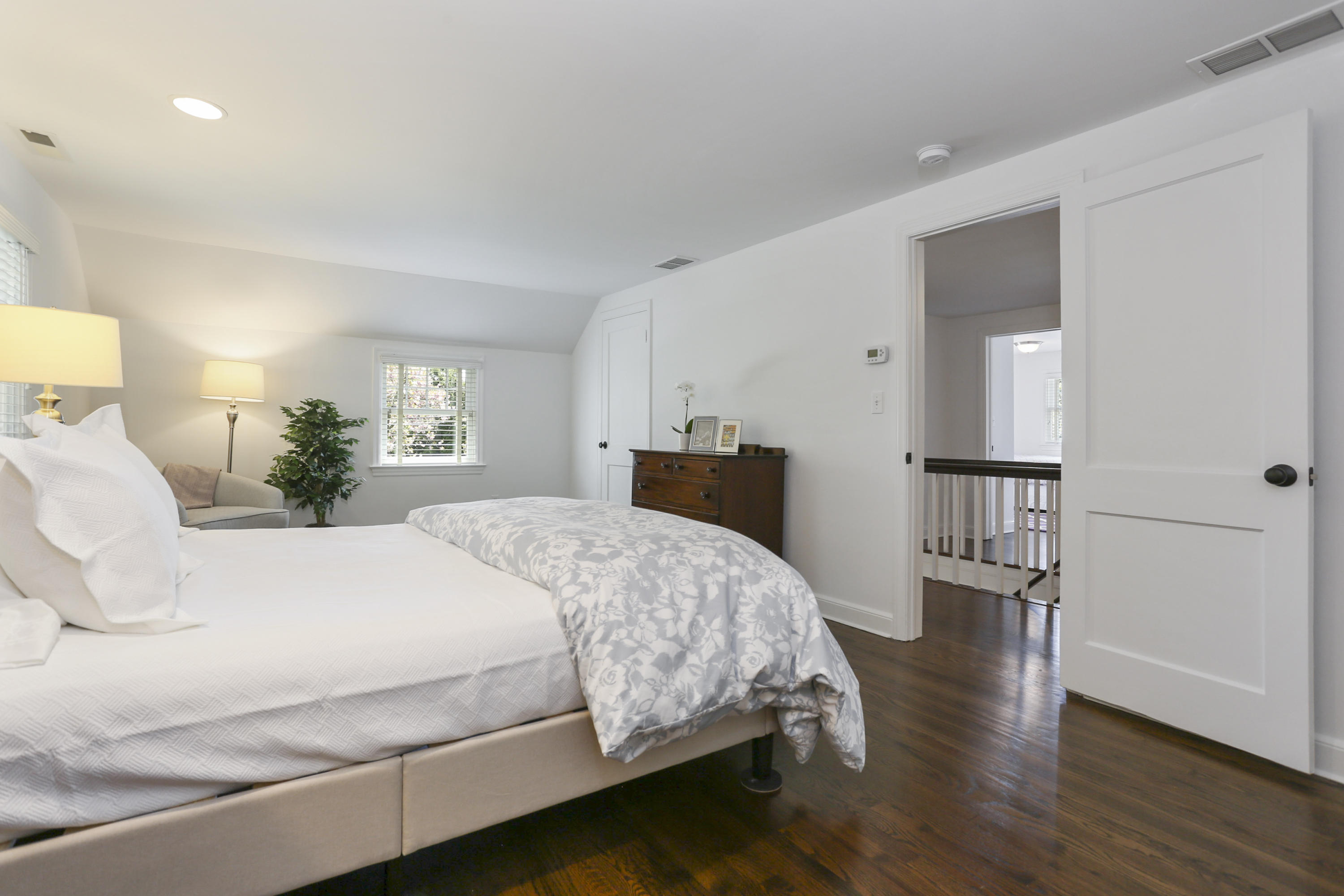 27 Brooks Road New Canaan, CT 06840 - Photo 29 of 40 028-photo-master-bedroom-8286123