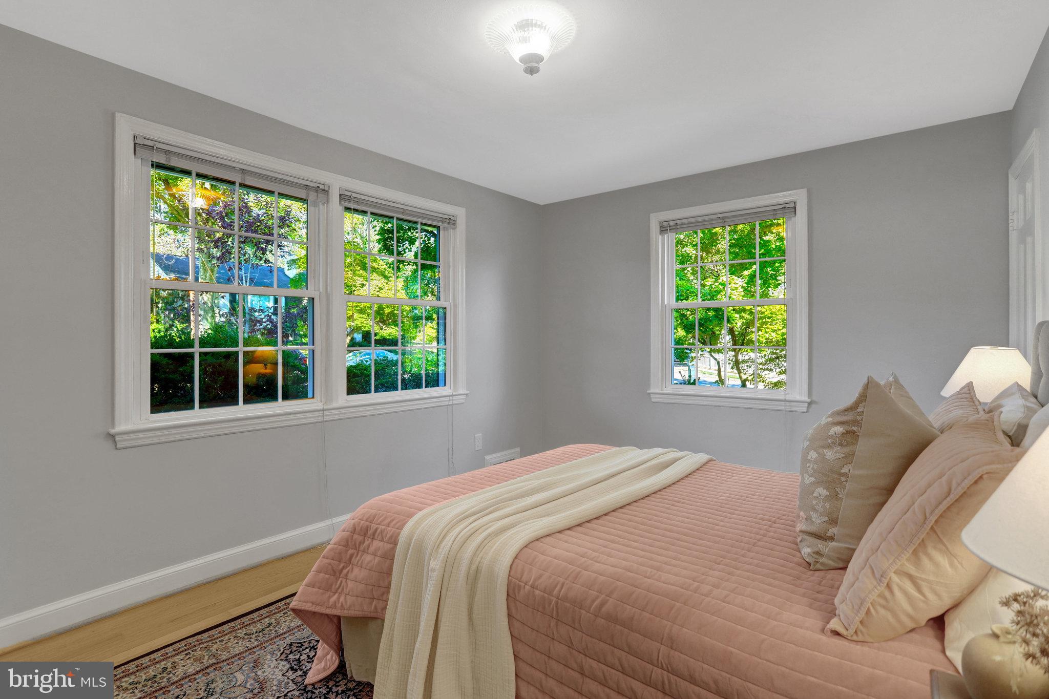 2911 Edgehill Drive Alexandria, VA 22302 - Photo 15 of 38 a bedroom with a bed and a window