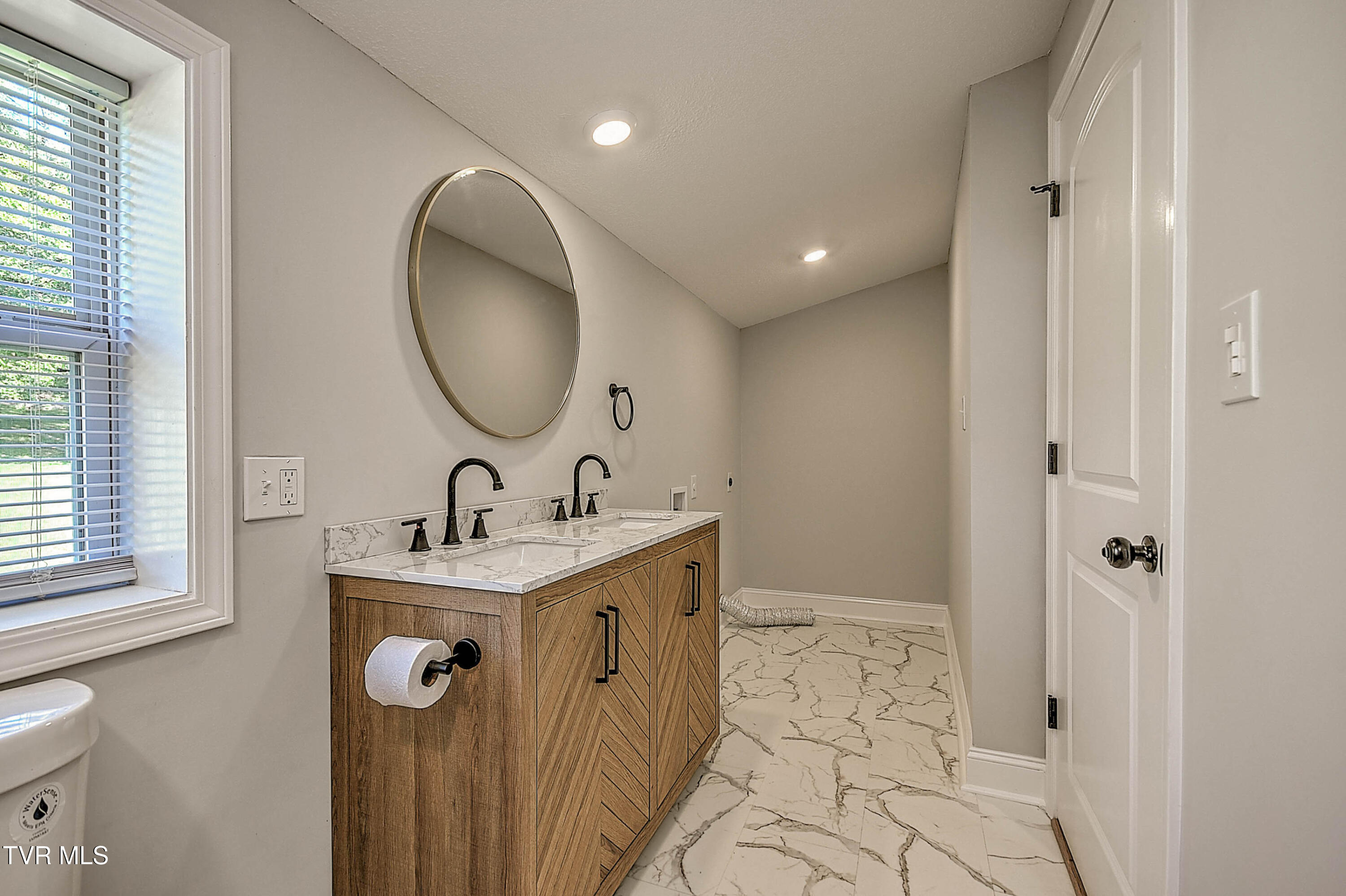 145 Buttermilk Road Johnson City, TN 37615 - Photo 32 of 47 145 Buttermilk FM-34