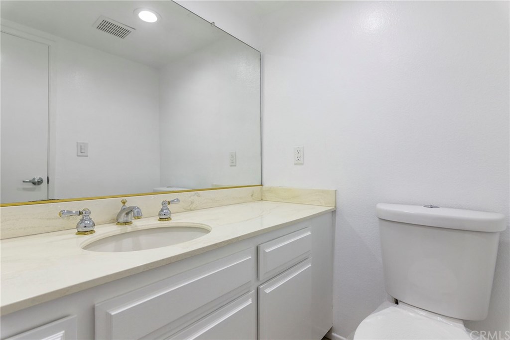 116 South Broadway, Unit E Redondo Beach, CA 90277 - Photo 11 of 17