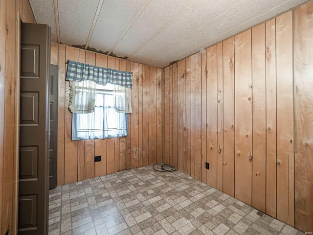 $125,000 | 5100 Haines Road, Wadesville, IN 47638