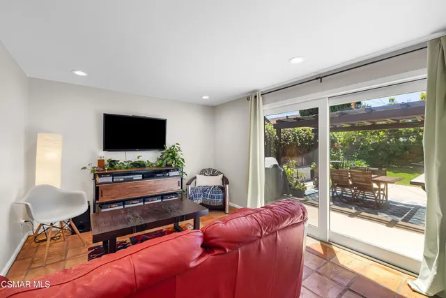 $885,000 | 5 Beatty Place, Newbury Park, CA 91320