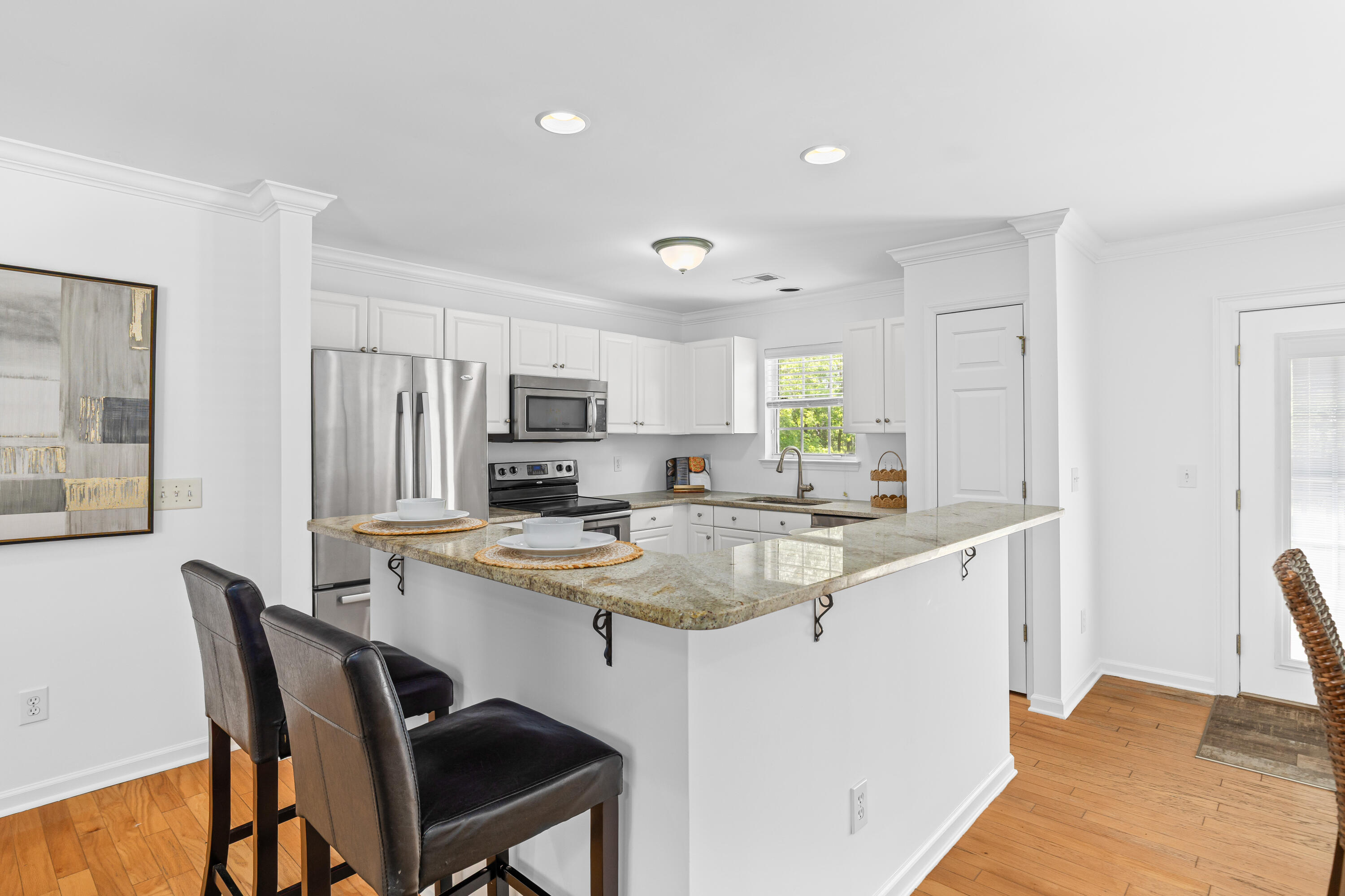1099 Farmington Road Charleston, SC 29412 - Photo 10 of 39 Kitchen