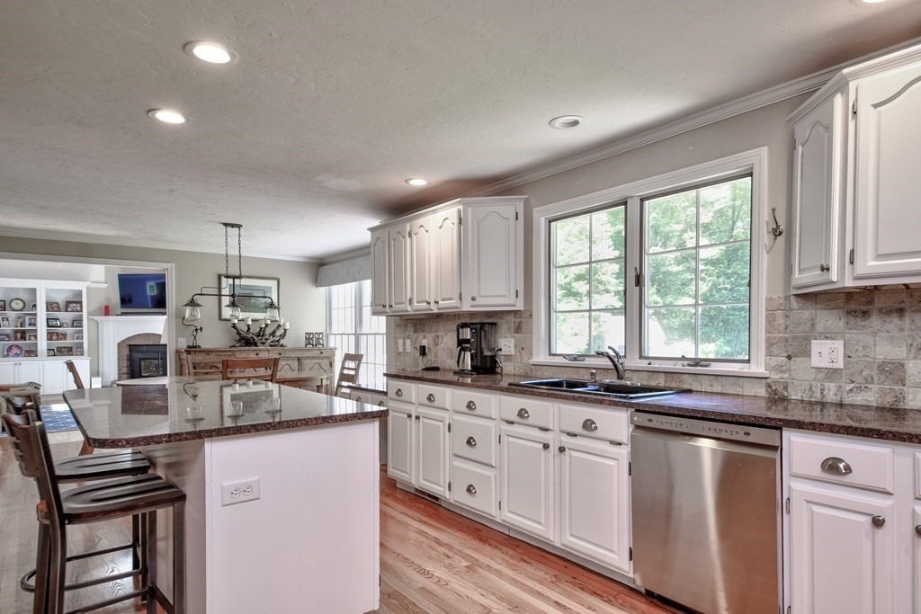16 Kimball Road Hopkinton, MA 01748 - Photo 3 of 34 Gallery Image 3