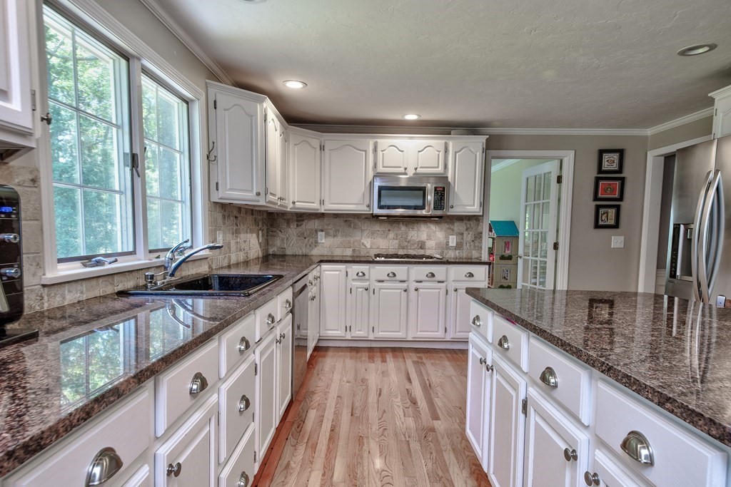 16 Kimball Road Hopkinton, MA 01748 - Photo 5 of 34 Gallery Image 5