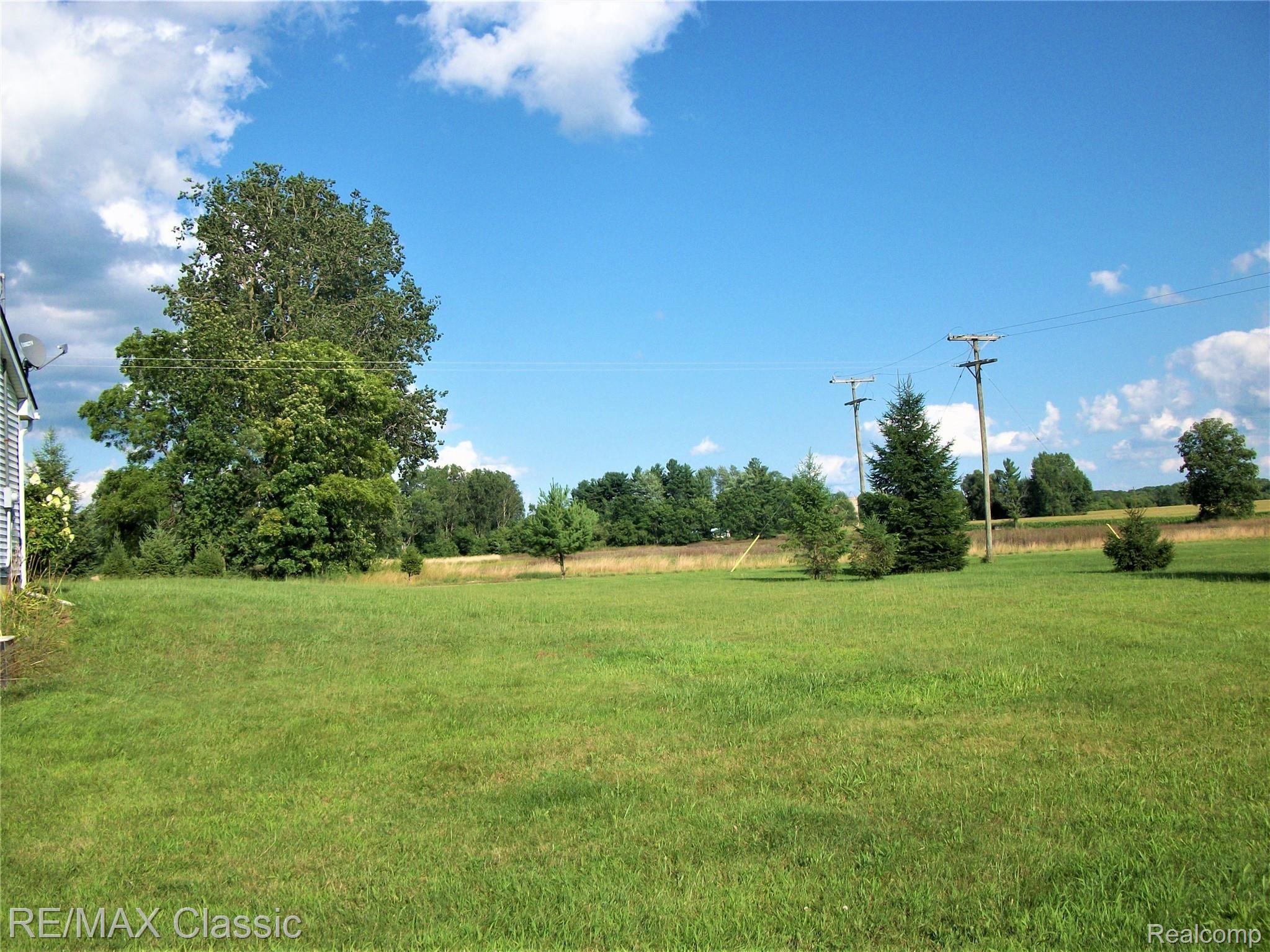 11455 North Nicholson Road Fowlerville, MI 48836 - Photo 27 of 28 103_3247.jpg