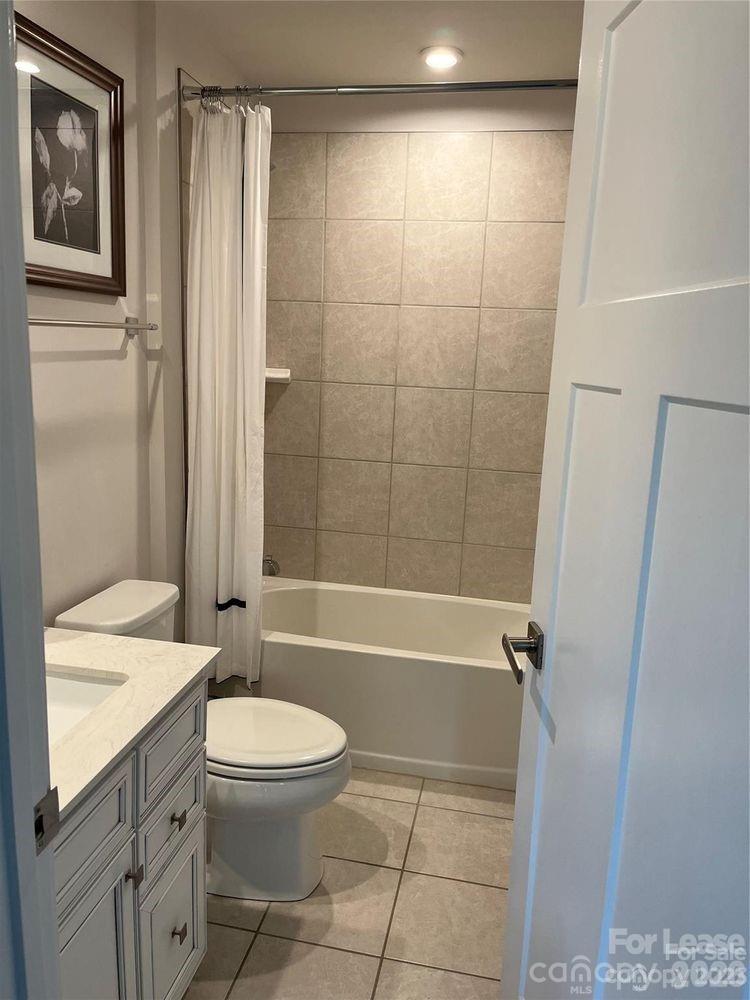 414 Lahinch Drive, Unit 5 Tega Cay, SC 29708 - Photo 4 of 18