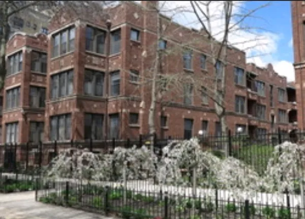 $2,400 | 1128 West Pratt Boulevard, Unit 1N, Chicago, IL 60626