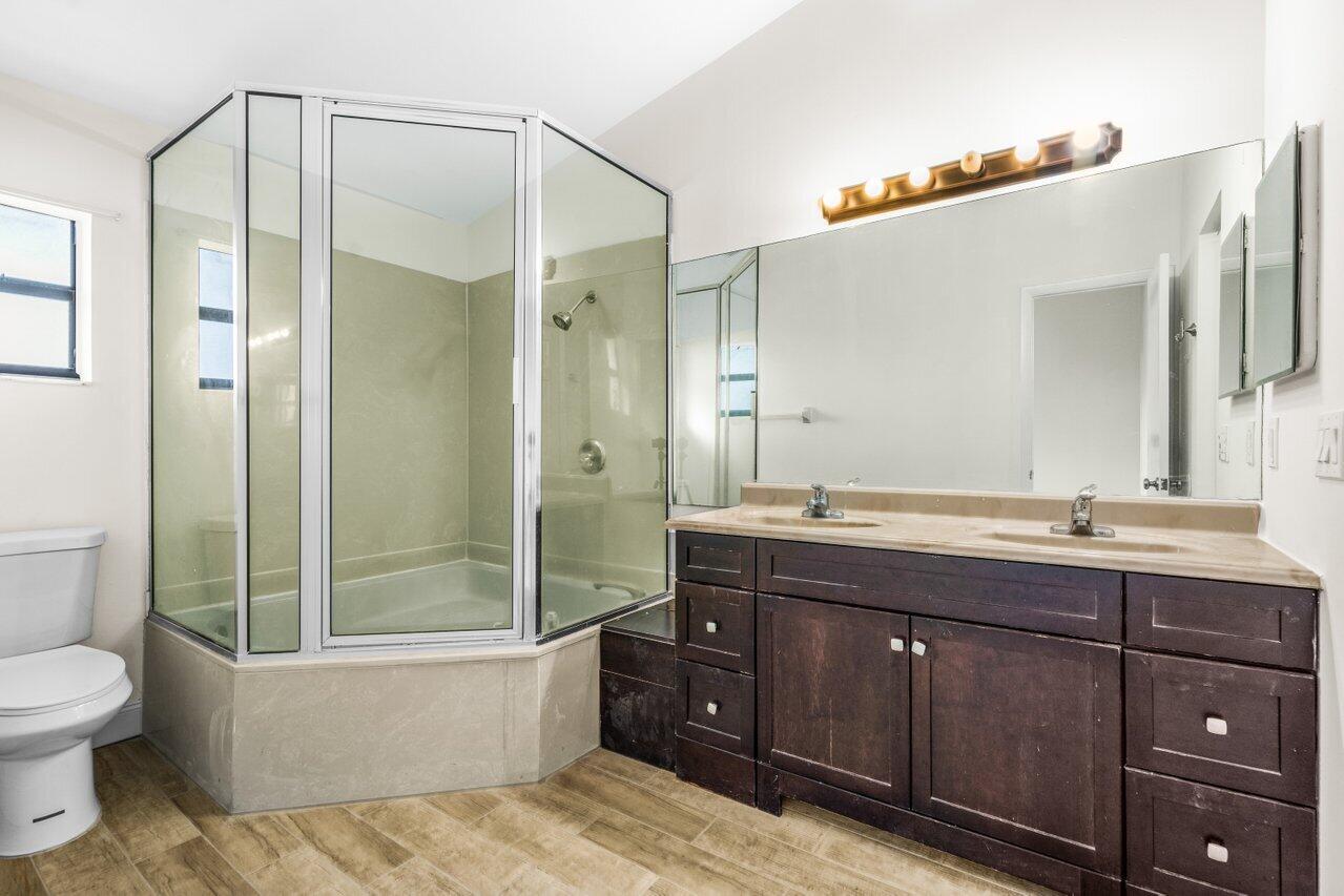 9112 Southwest 21st Court, Unit E Boca Raton, FL 33428 - Photo 14 of 23 017-9112Southwest21stCourt-BocaRaton-FL-