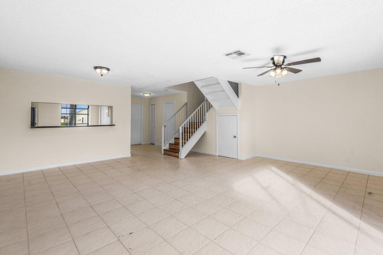 9112 Southwest 21st Court, Unit E Boca Raton, FL 33428 - Photo 10 of 23 012-9112Southwest21stCourt-BocaRaton-FL-