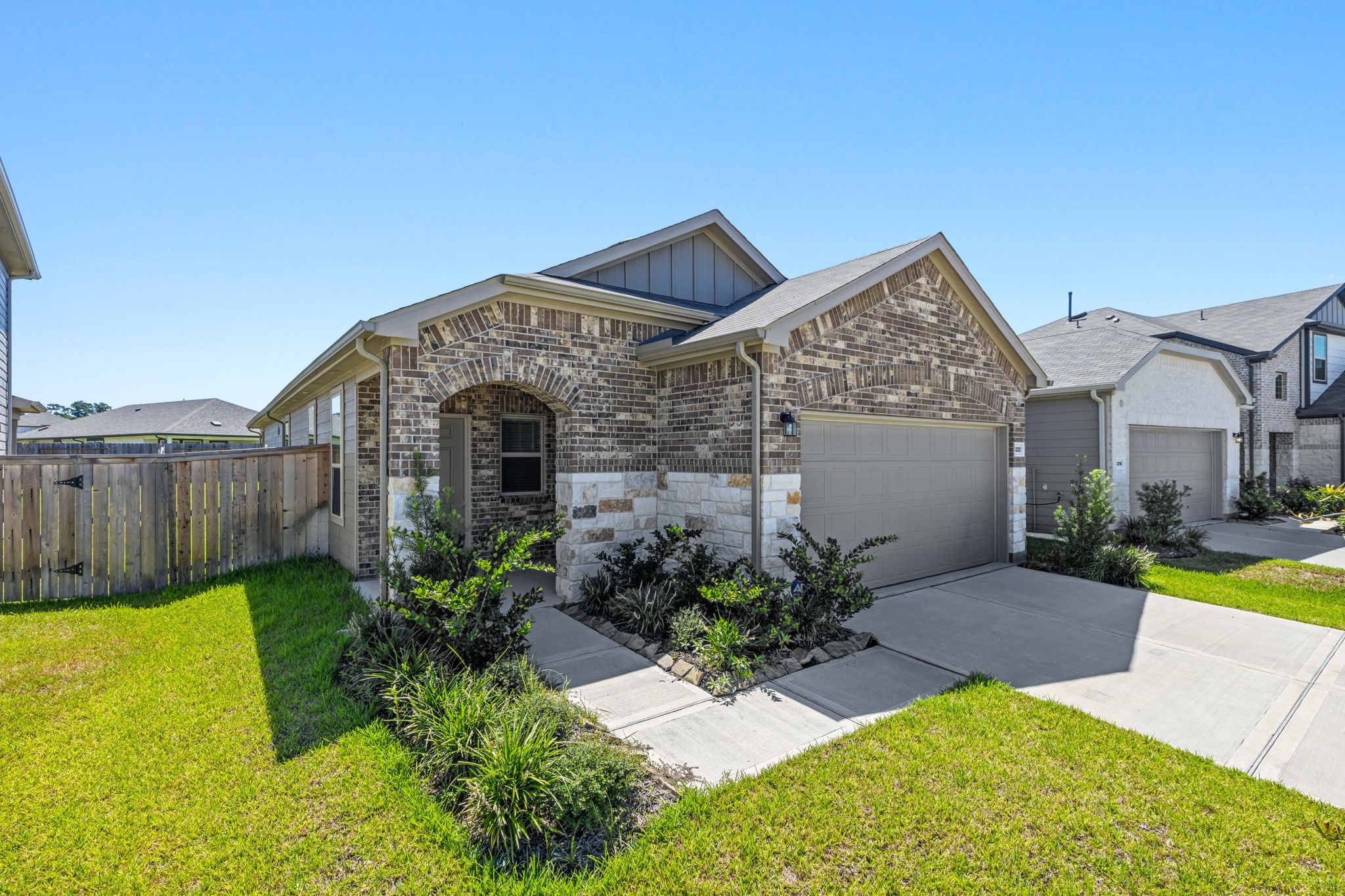 15222 Canyon Rapids Road Conroe, TX 77302 - Photo 1 of 32 Gallery Image 1