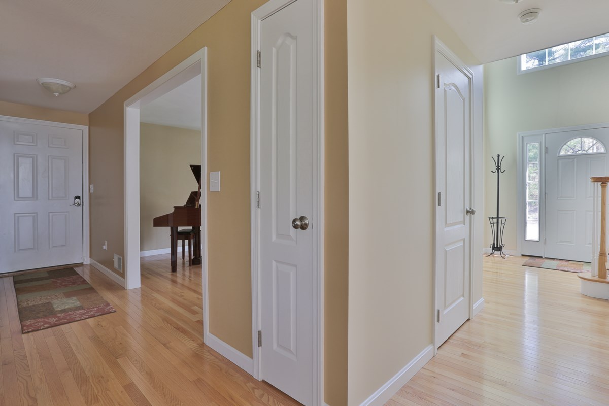 57 Lawrence Corner Road Pelham, NH 03076 - Photo 3 of 40