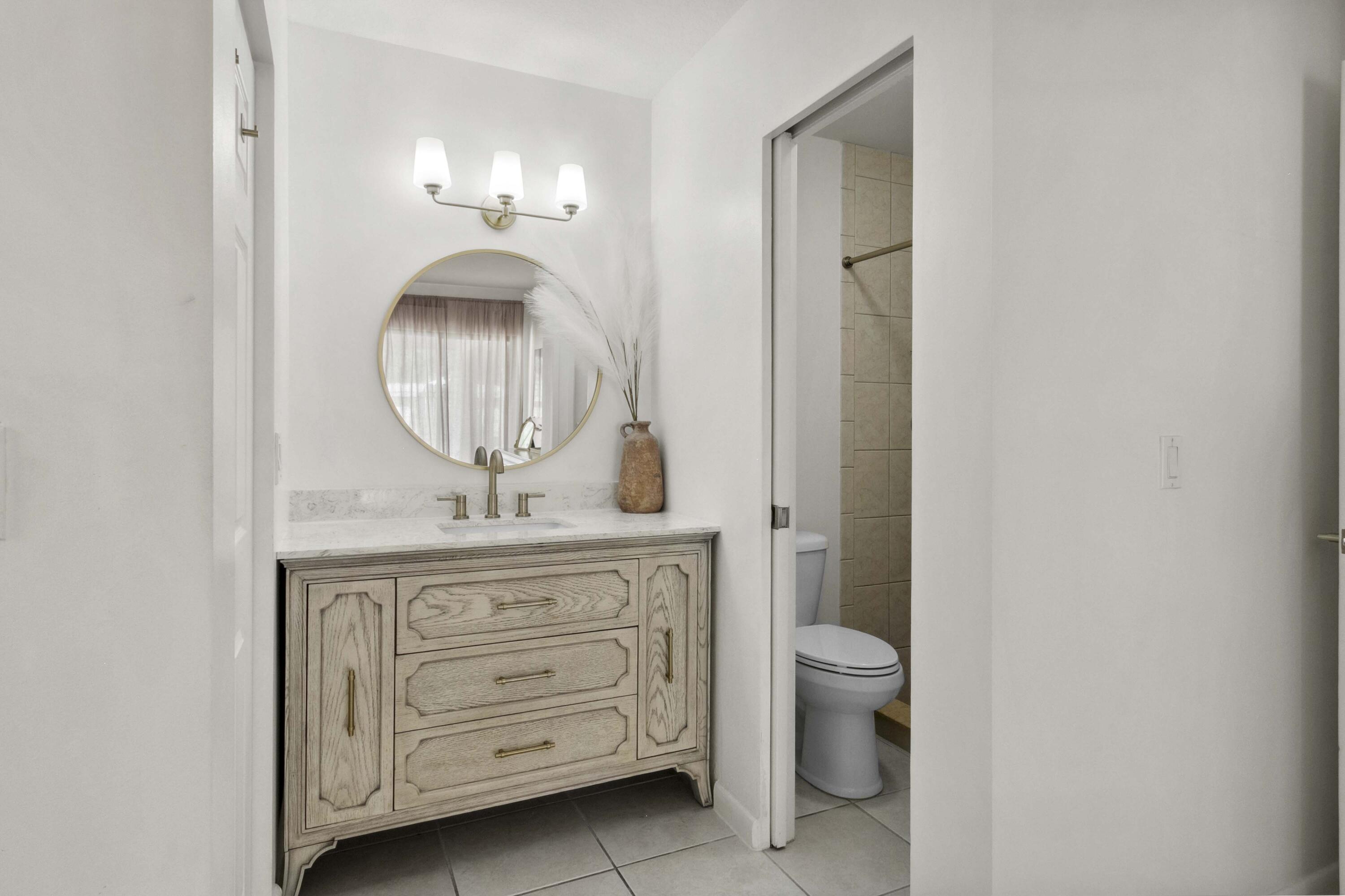 116 Sherwood Circle, Unit 7A Jupiter, FL 33458 - Photo 13 of 29 Master Bath