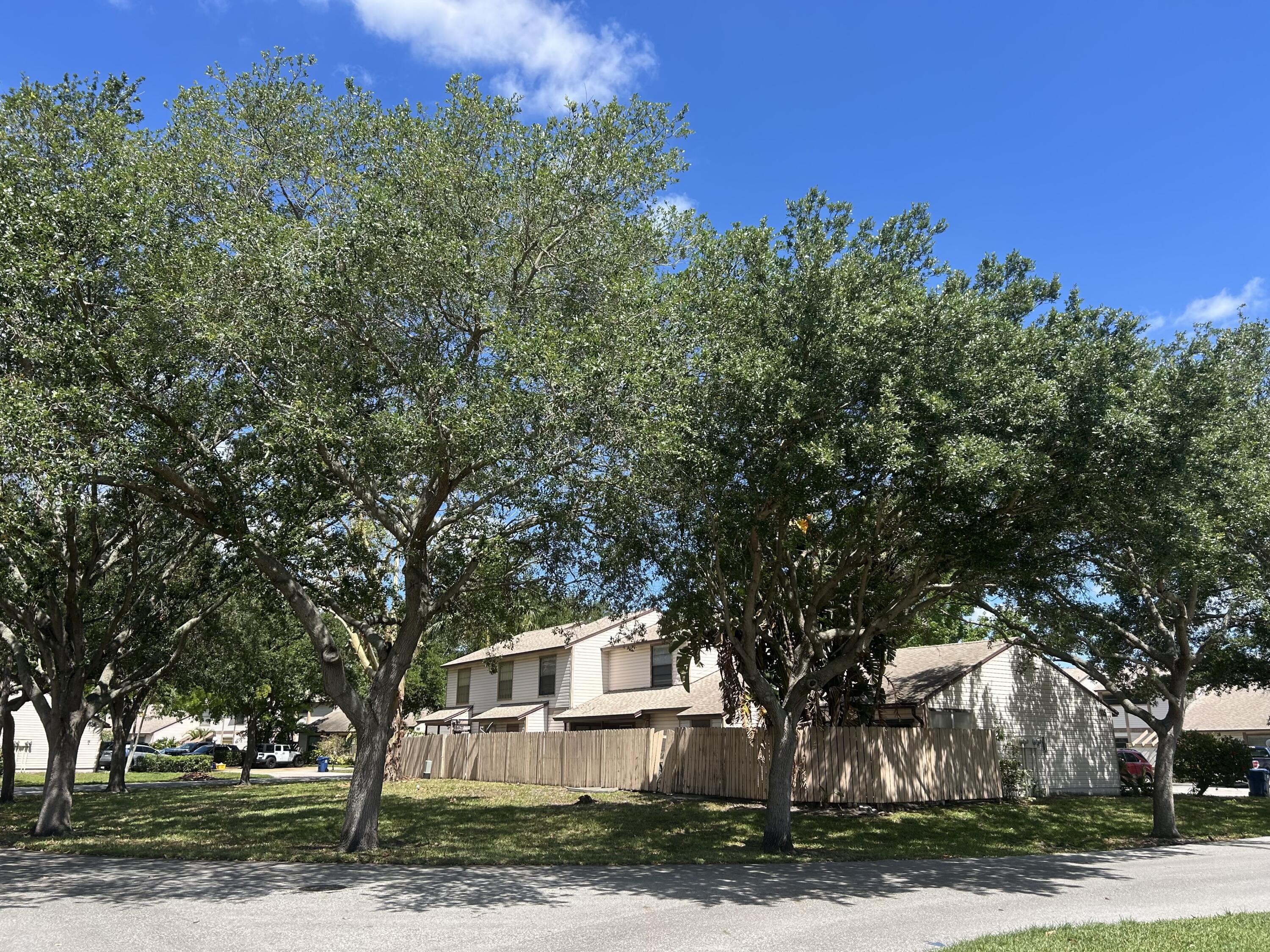 116 Sherwood Circle, Unit 7A Jupiter, FL 33458 - Photo 23 of 29 Neighborhood