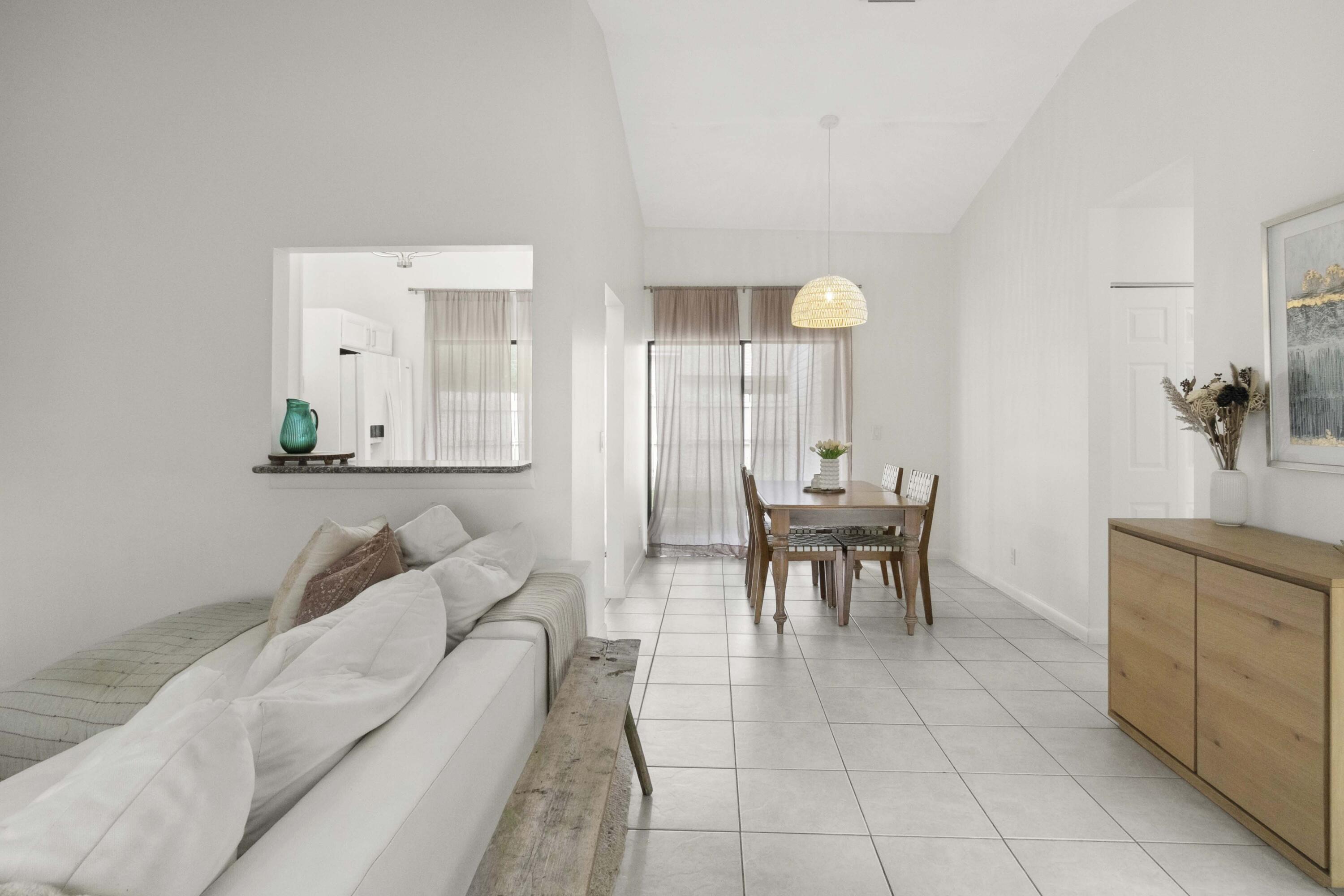 116 Sherwood Circle, Unit 7A Jupiter, FL 33458 - Photo 5 of 29 Great Room