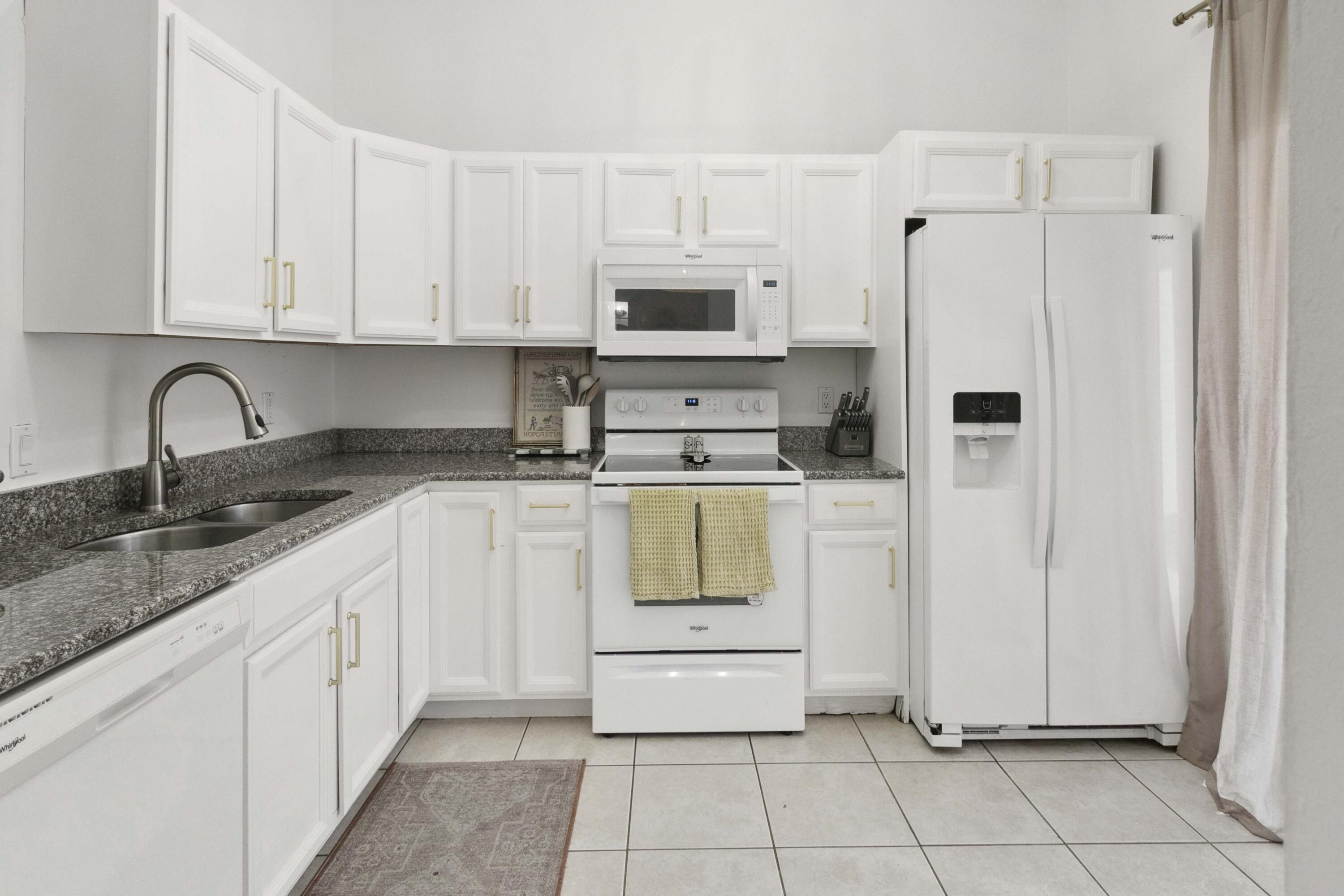 116 Sherwood Circle, Unit 7A Jupiter, FL 33458 - Photo 9 of 29 Kitchen