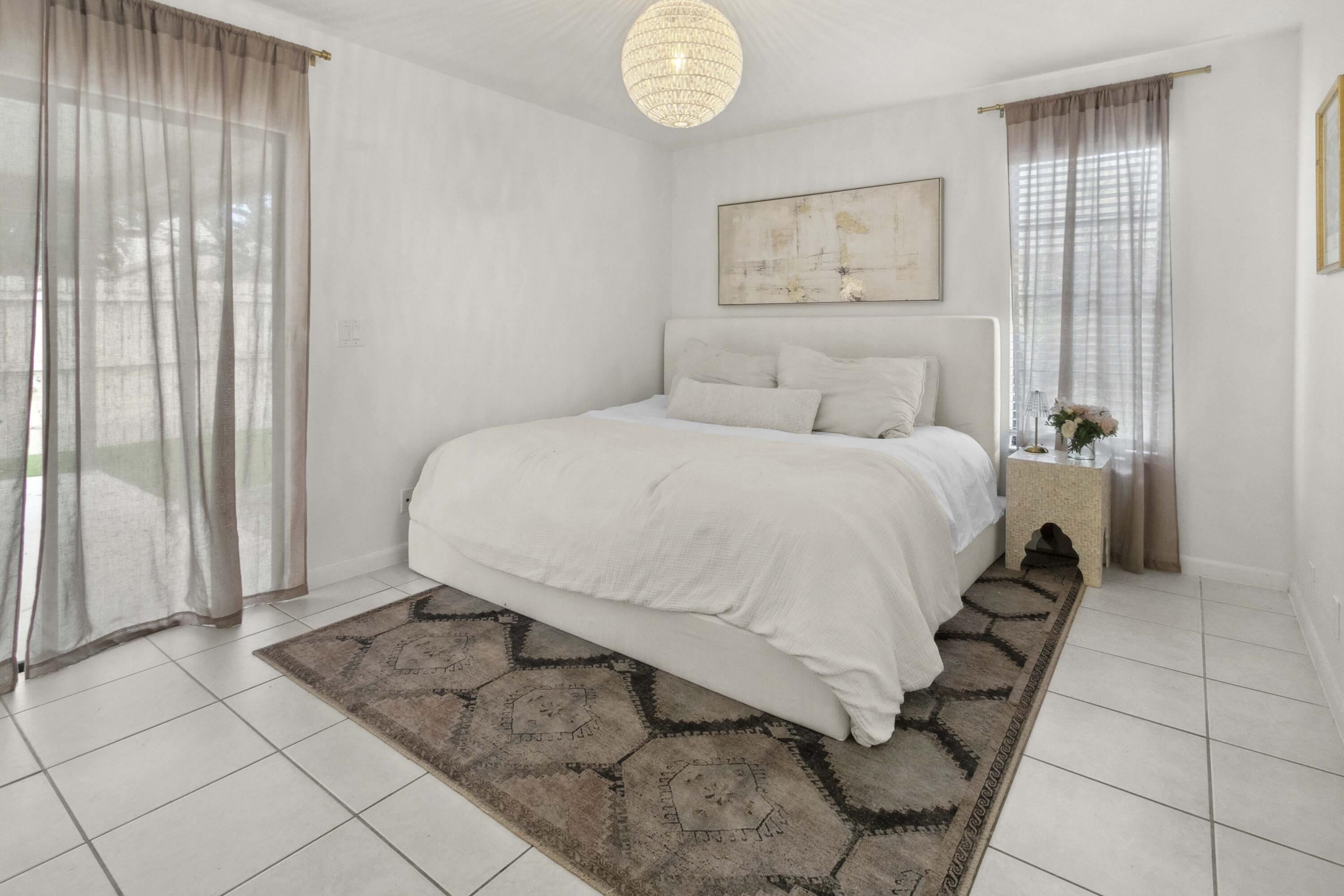 116 Sherwood Circle, Unit 7A Jupiter, FL 33458 - Photo 10 of 29 Master Suite
