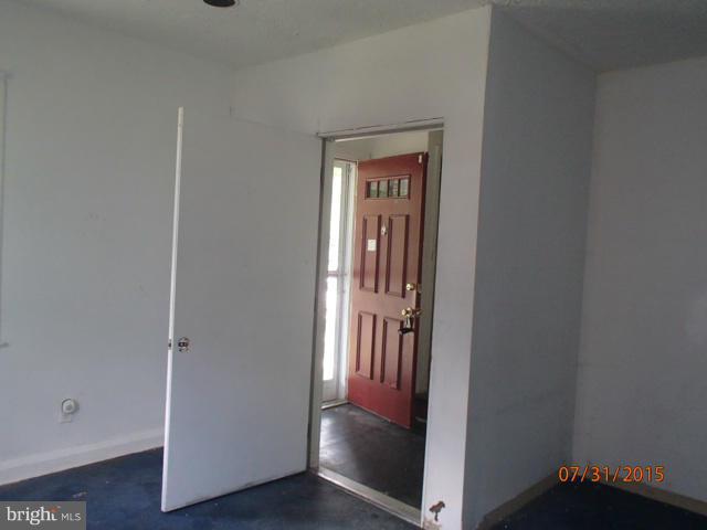 5510 Lothian Road Baltimore, MD 21212 - Photo 2 of 22 Living Room