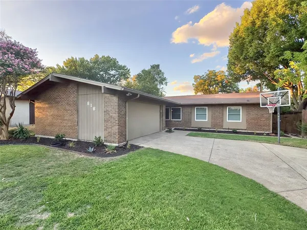$2,200 | 818 Fontana Avenue, Richardson, TX 75080