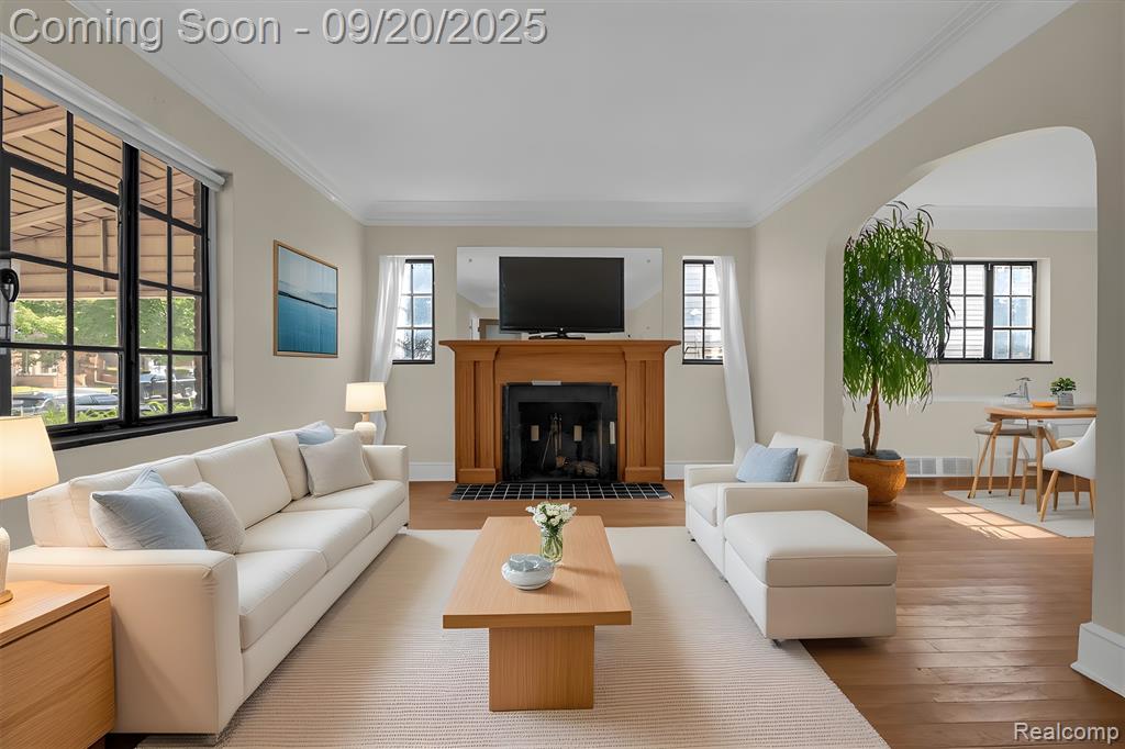 14593 Ashton Road Detroit, MI 48223 - Photo 3 of 32 Gallery Image 3