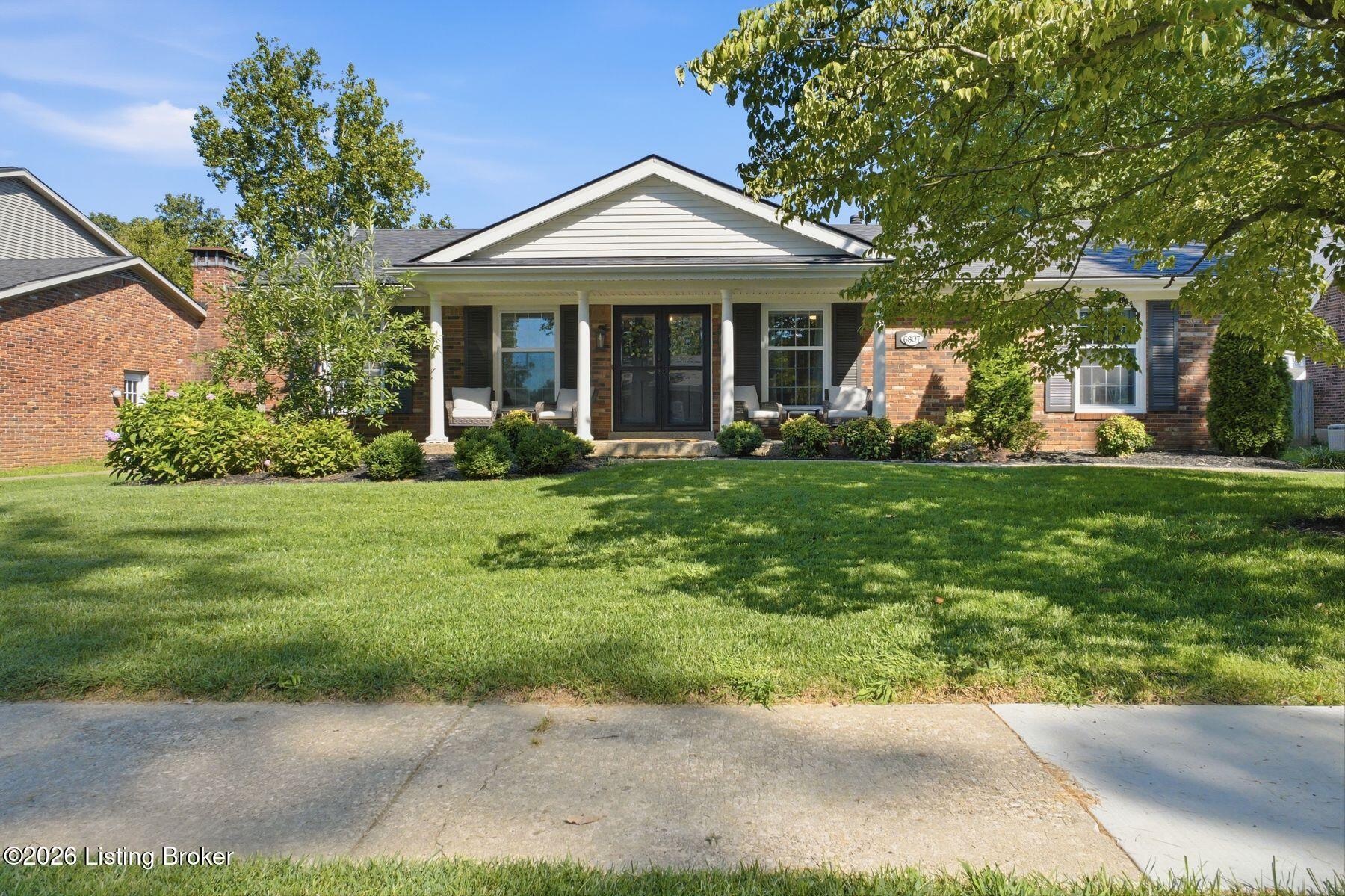 6807 Tottenham Road Louisville, KY 40207 - Photo 1 of 39 photo_online_001