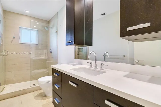 $16,900 | 435 Ridgewood Road, Key Biscayne, FL 33149